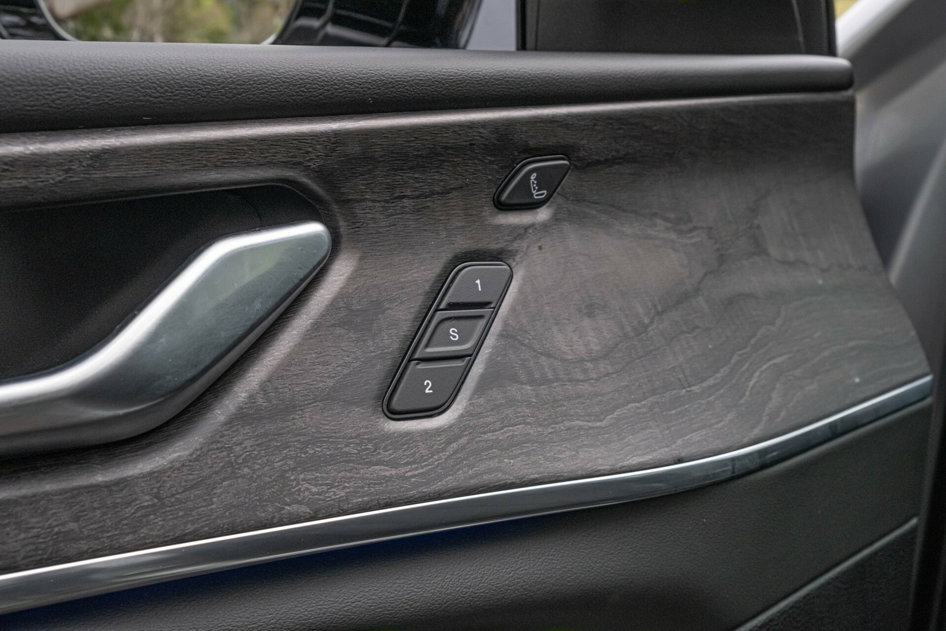 2023 Jeep Grand Cherokee Overland - 75