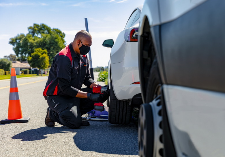 Tesla Service 1