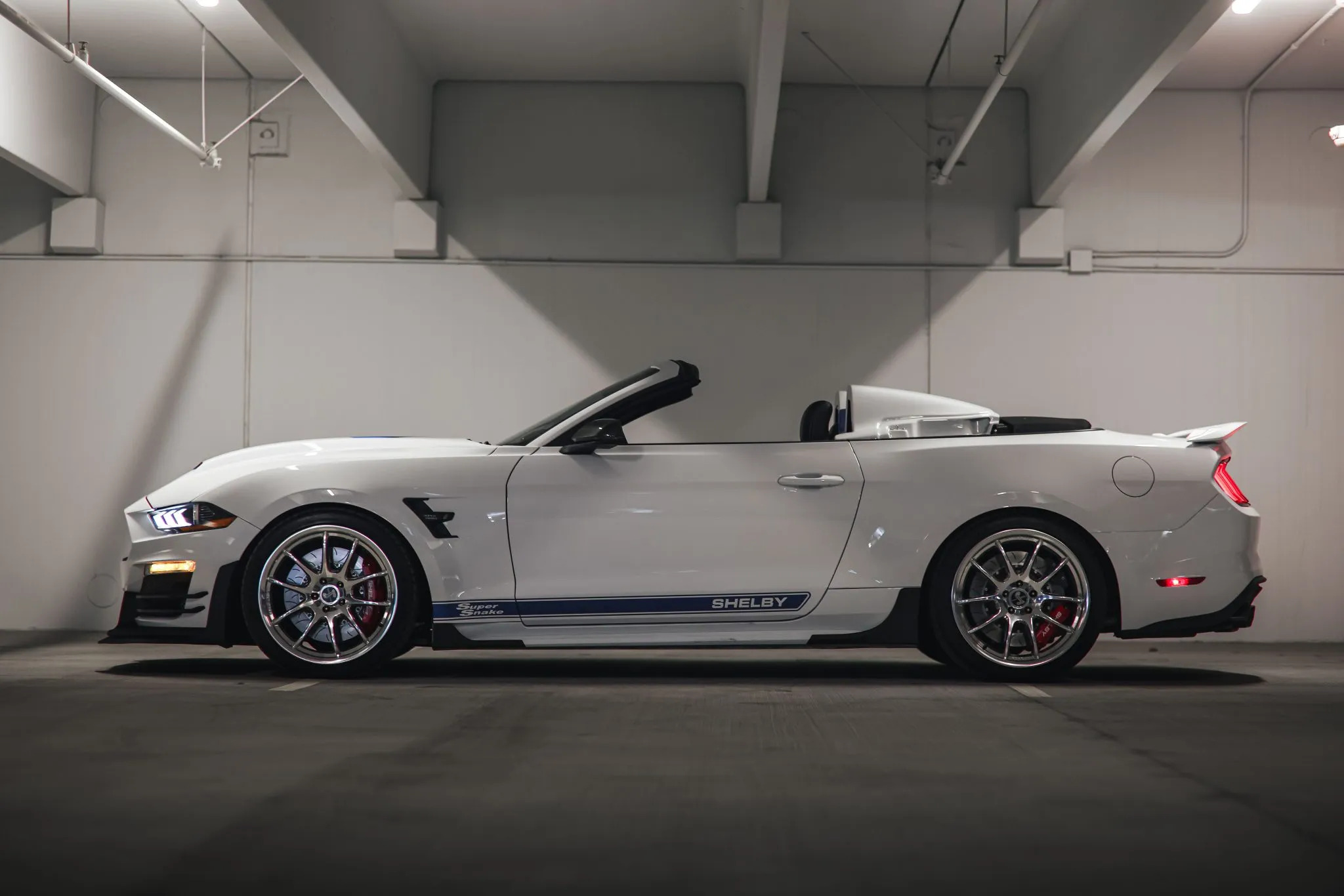 Ford Mustang Shelby Super Snake Speedster 2