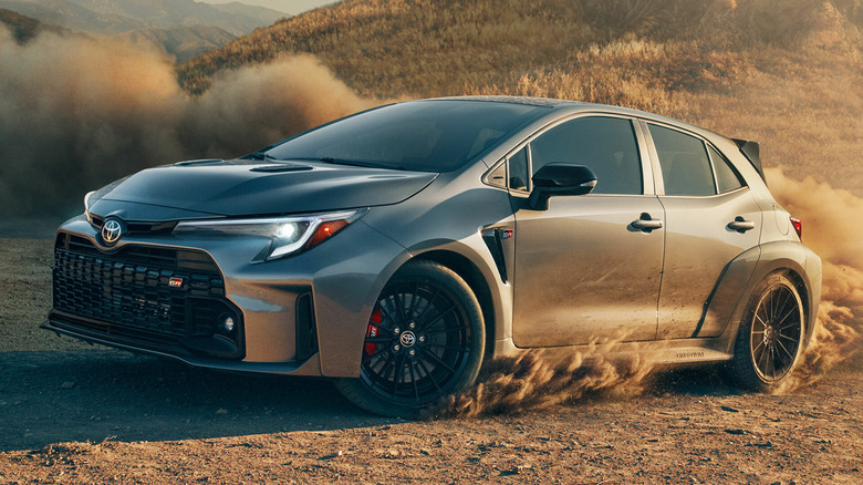 2023-Toyota-GR-Corolla-Circ