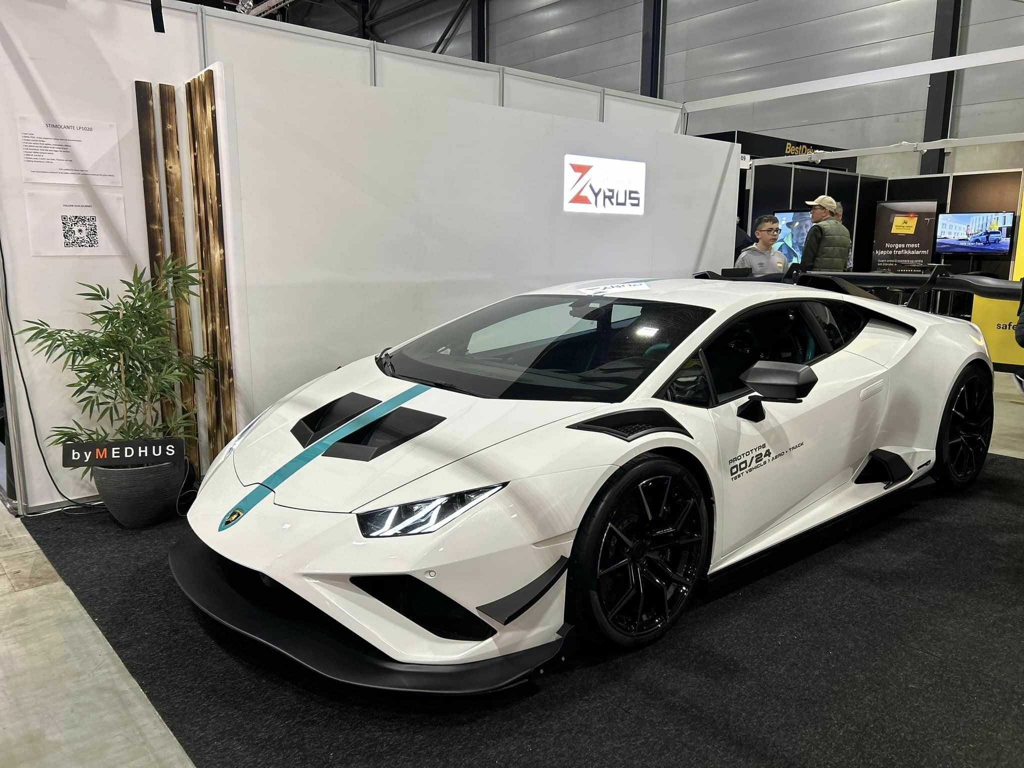 Zyrus Lamborghini Huracan 14