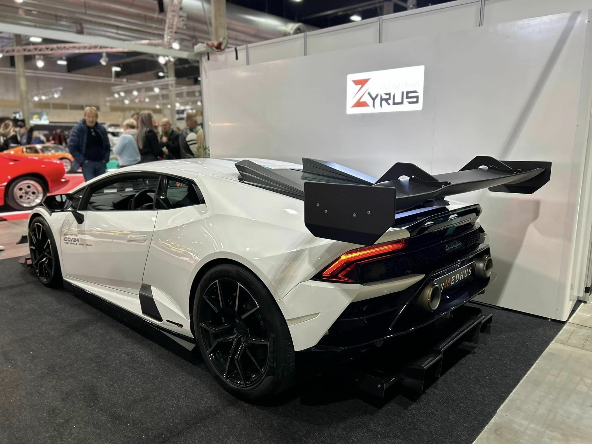 Zyrus Lamborghini Huracan 16