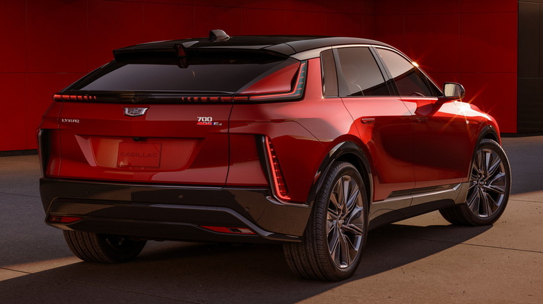 2024 Cadillac Lyriq 3