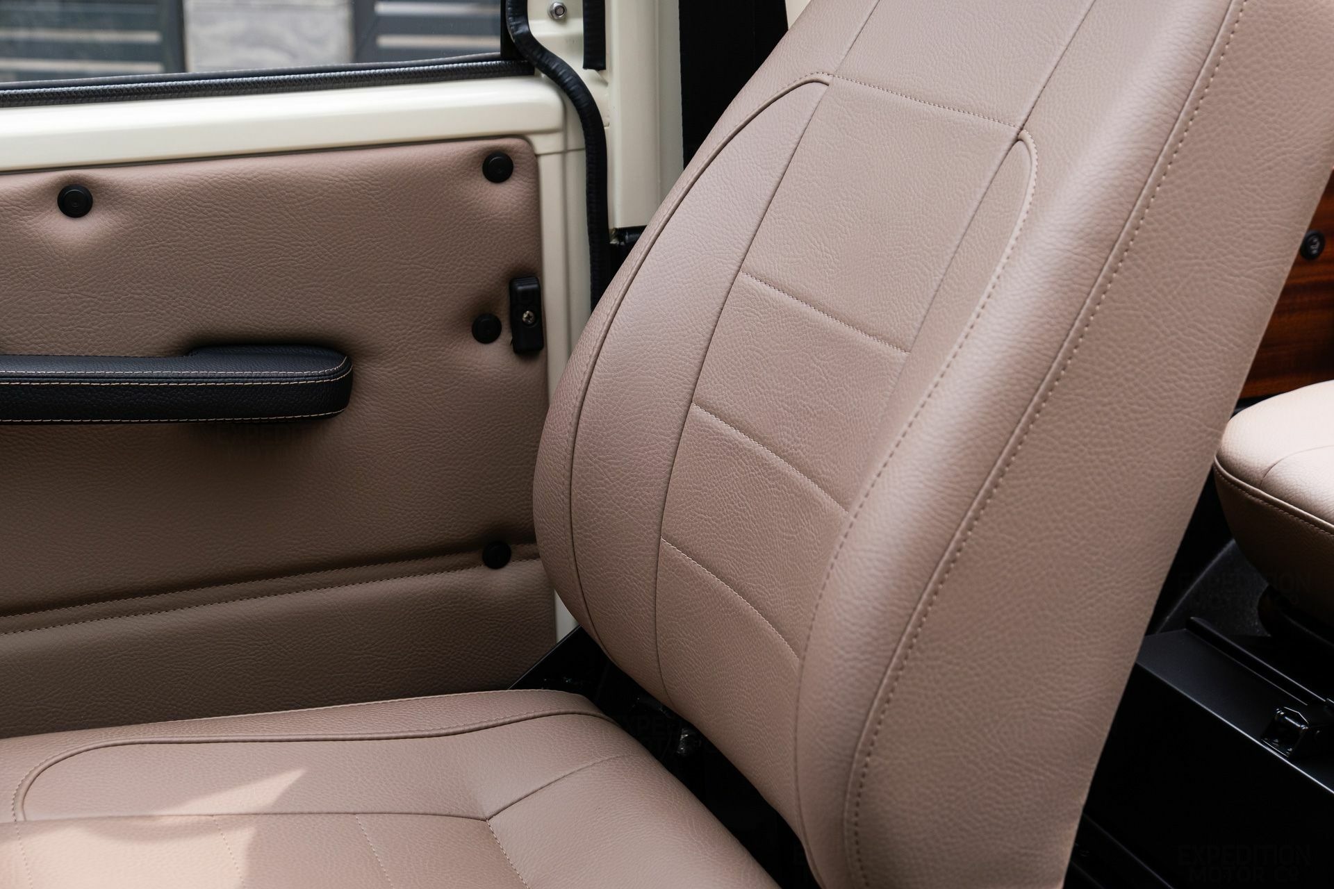 EMC Mercedes G-Class - 14