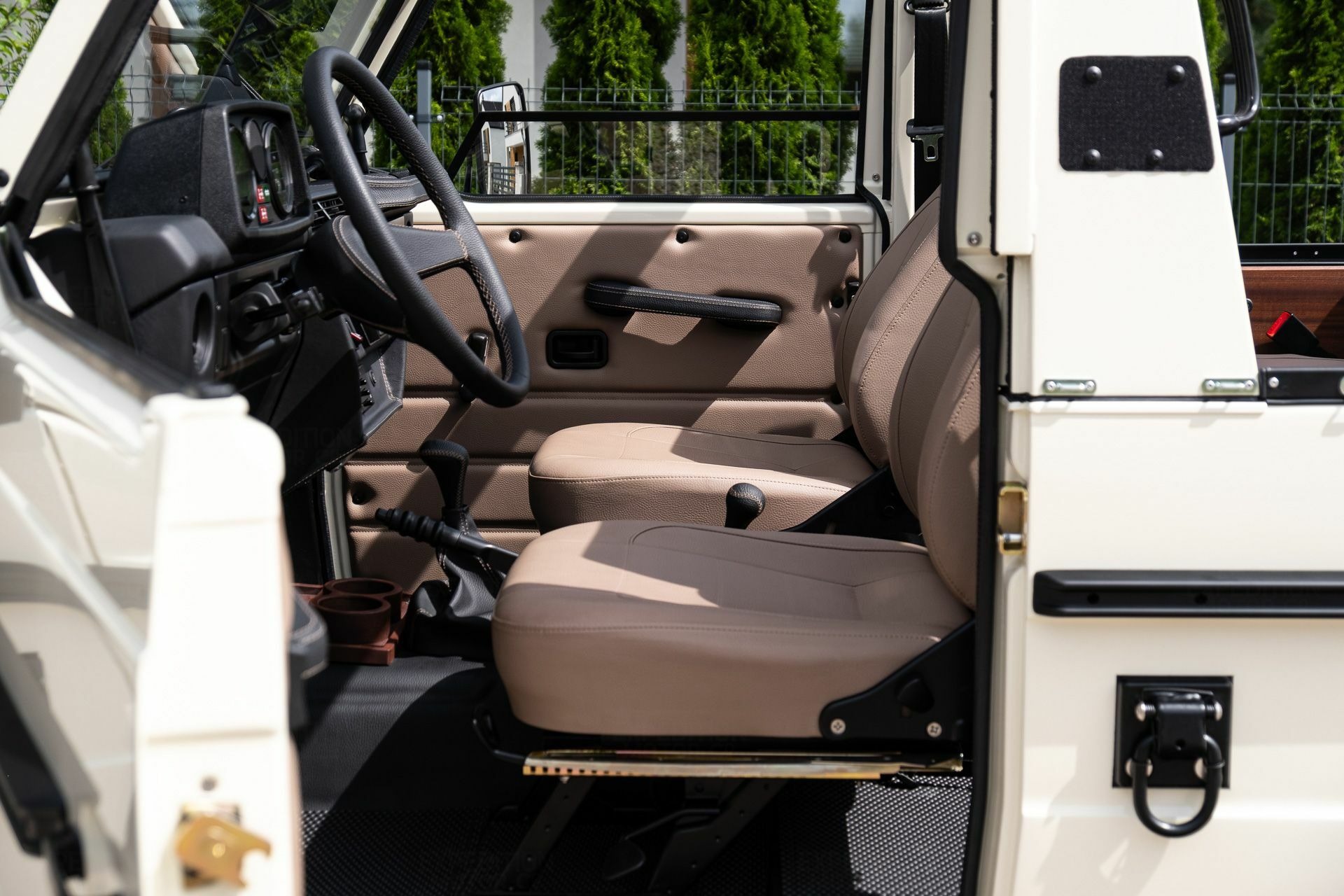 EMC Mercedes G-Class - 9