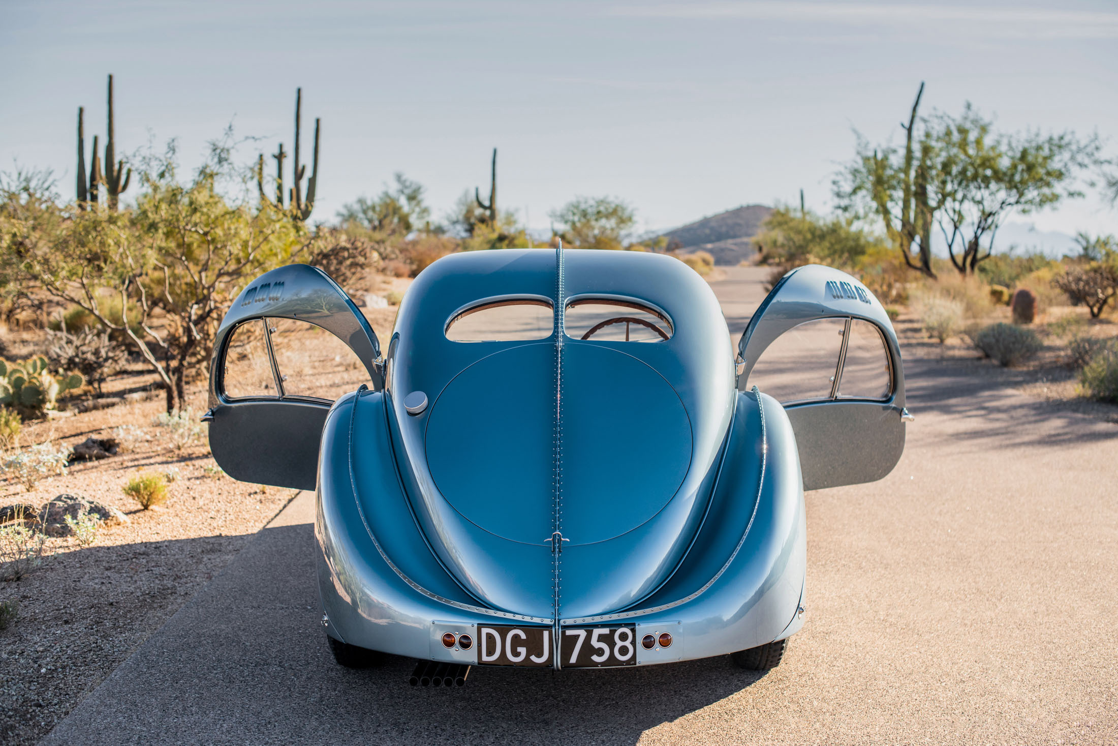Bugatti Chiron Super Sport 57 One of One 00030