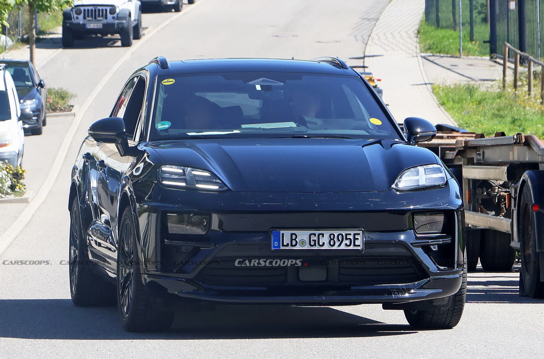 2025 Porsche Macan EV 10