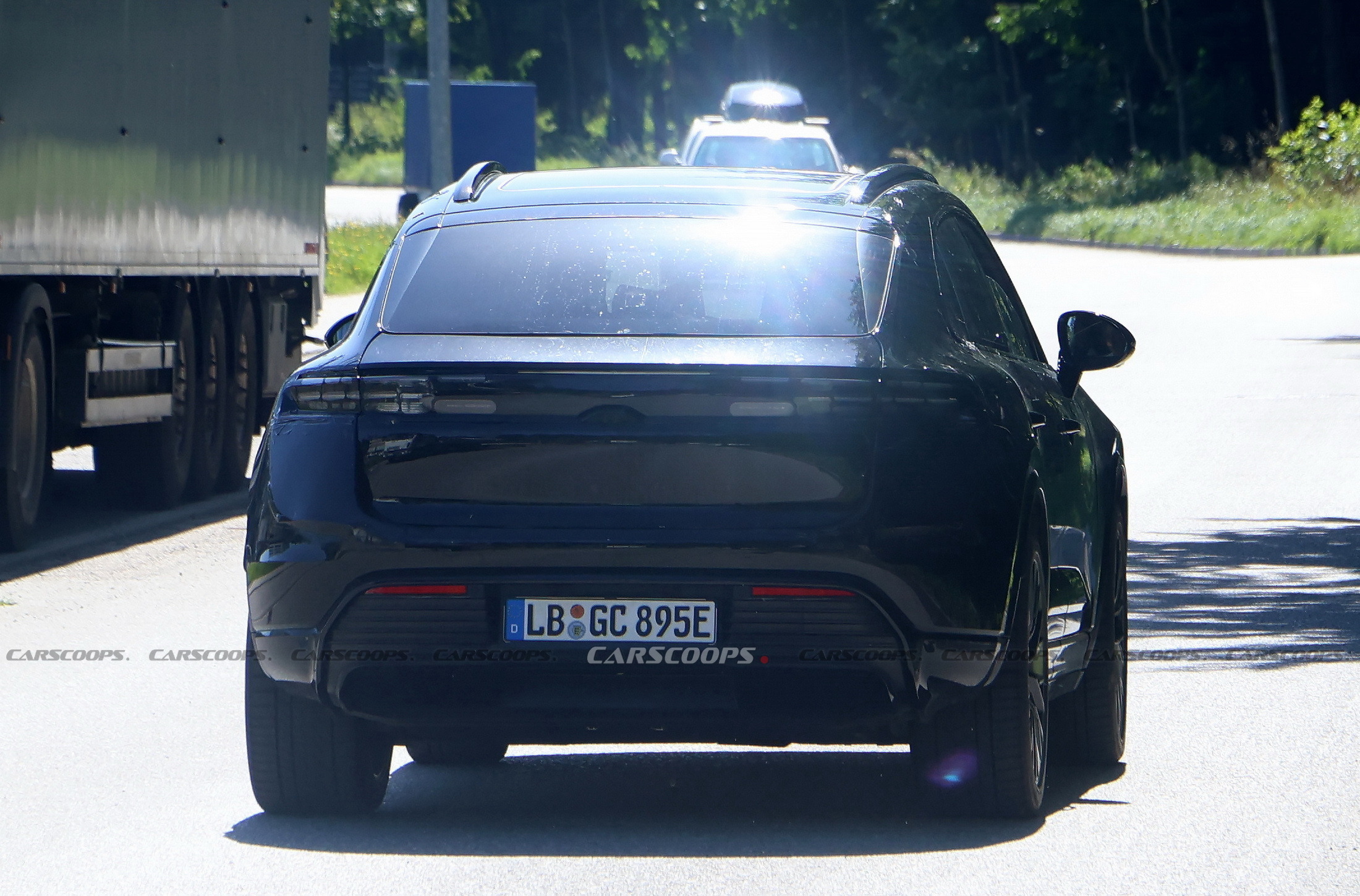 2025 Porsche Macan EV 8