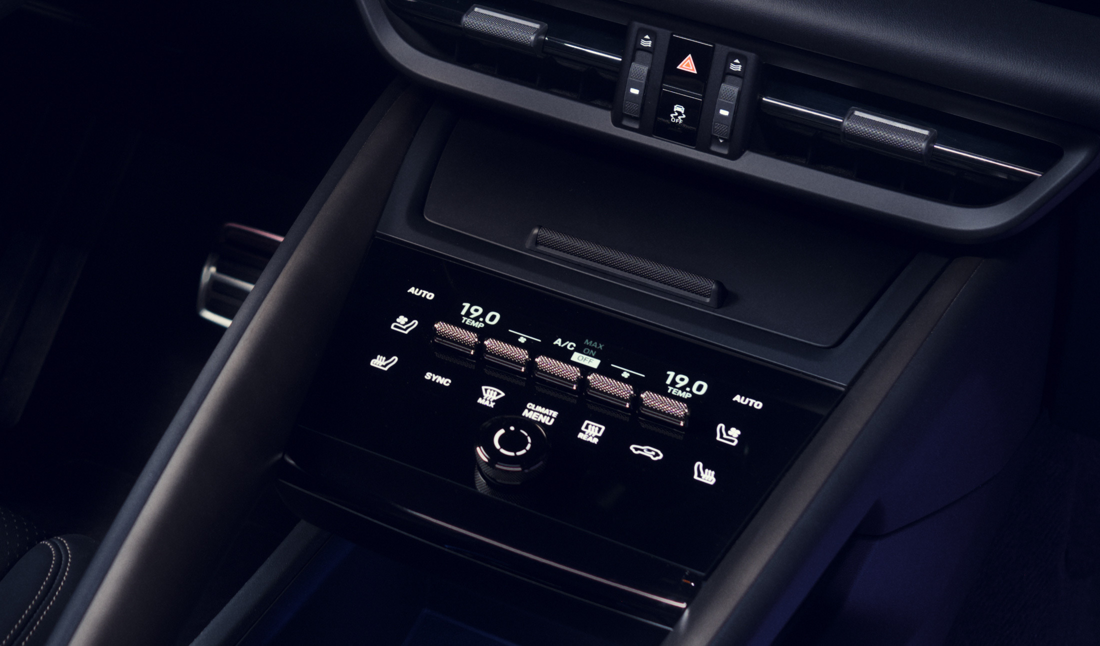 2025 Porsche Macan EV interior 00002