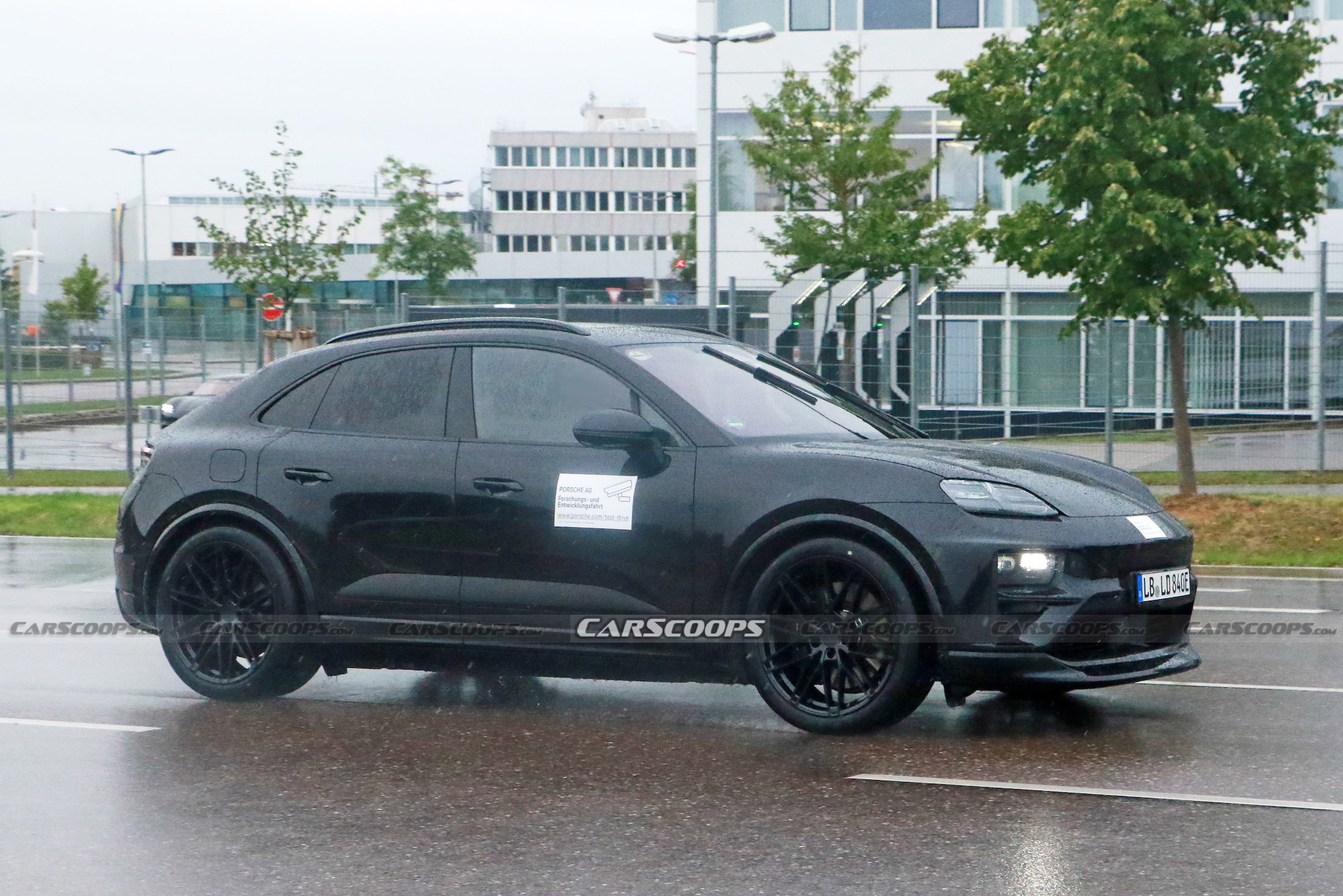 Porsche Macan EV spy shots 00004