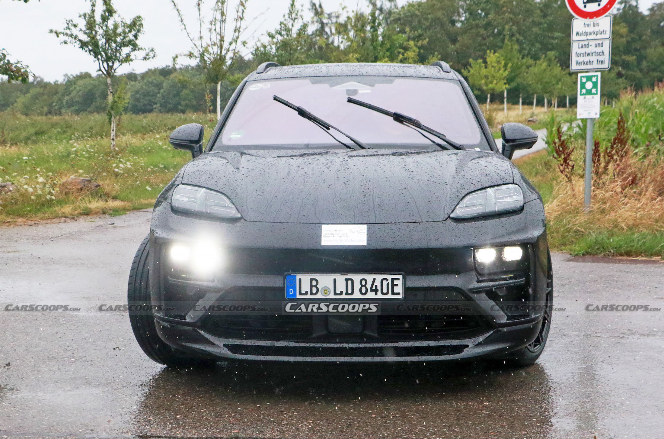 Porsche Macan EV spy shots 00025