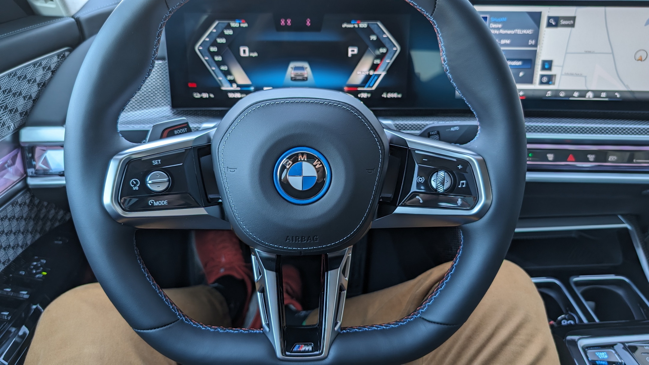 BMW i7 M70 Stephen Rivers for Carscoops 1