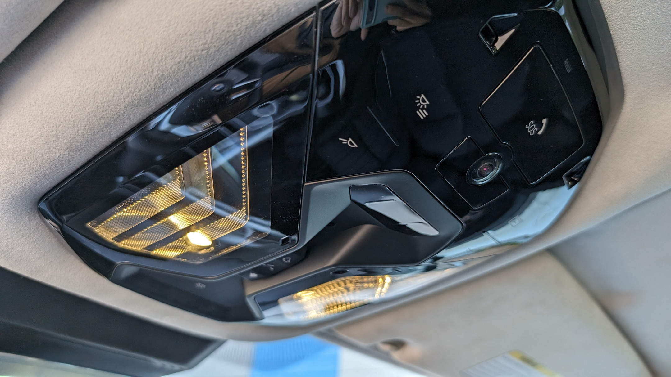 BMW i7 M70 Stephen Rivers for Carscoops 36
