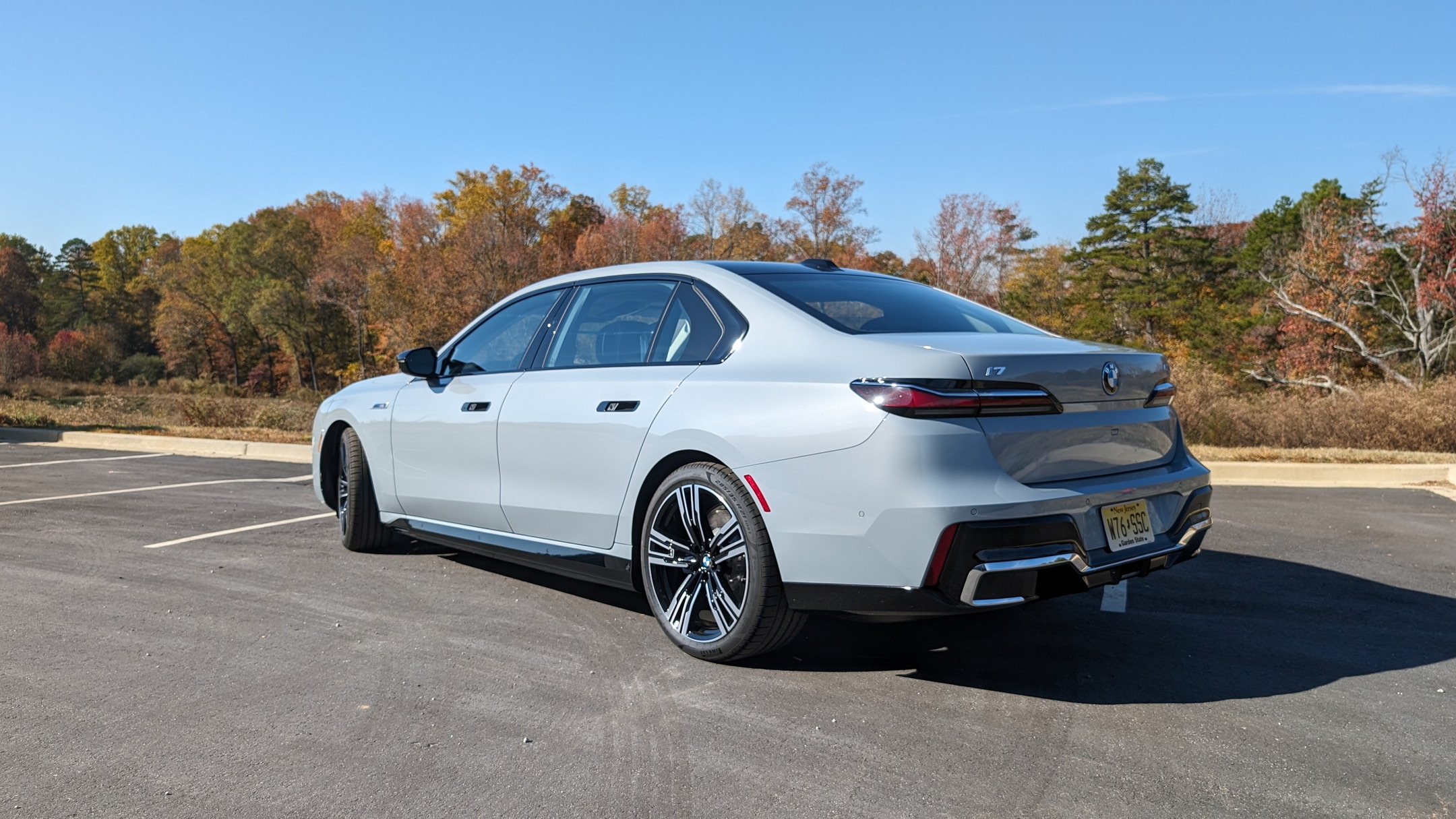 BMW i7 M70 Stephen Rivers for Carscoops 42
