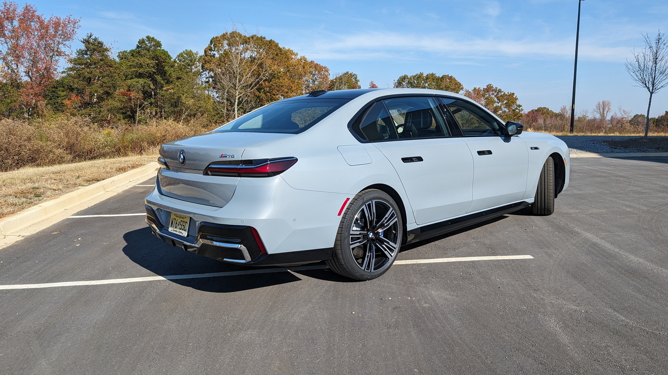 BMW i7 M70 Stephen Rivers for Carscoops 44