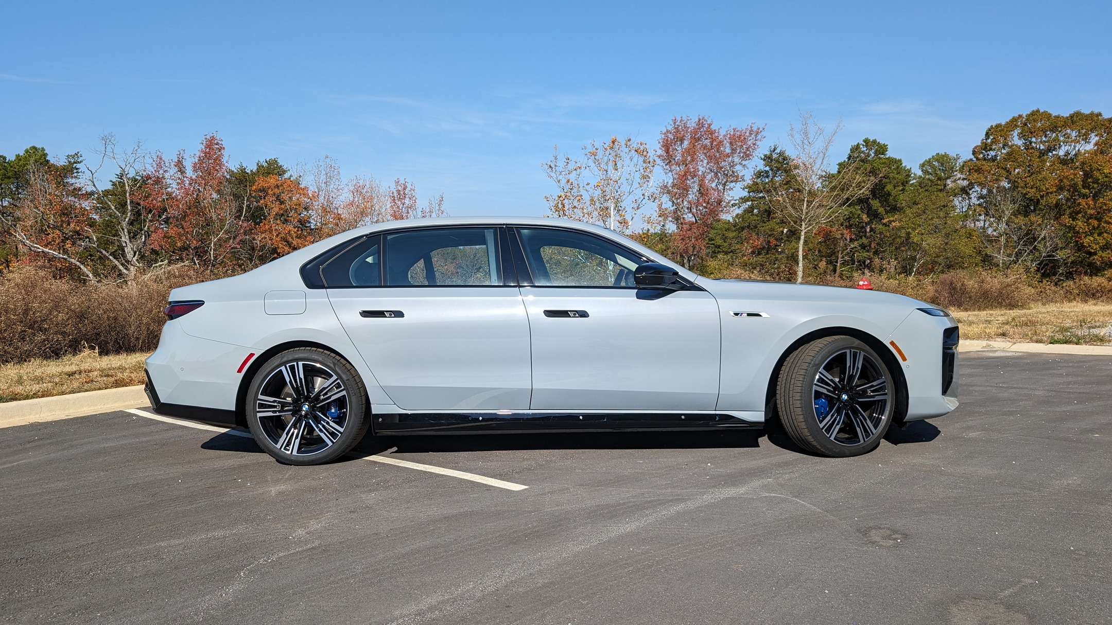 BMW i7 M70 Stephen Rivers for Carscoops 45