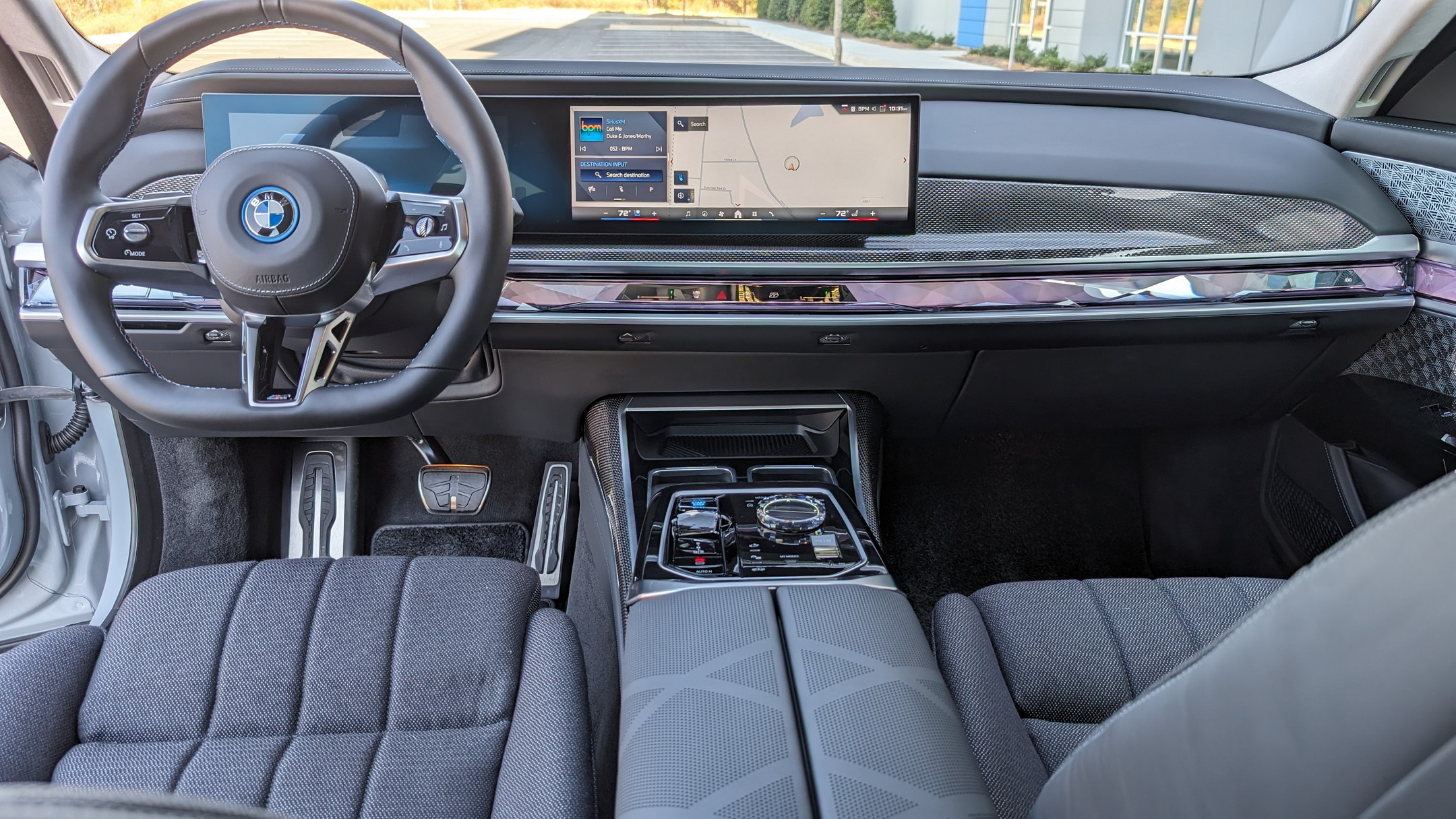 BMW i7 M70 Stephen Rivers for Carscoops 7