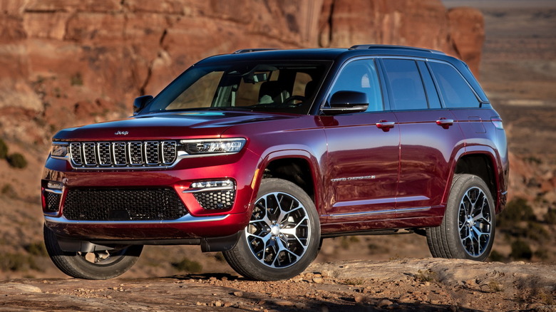 2022 Jeep Grand Cherokee 2