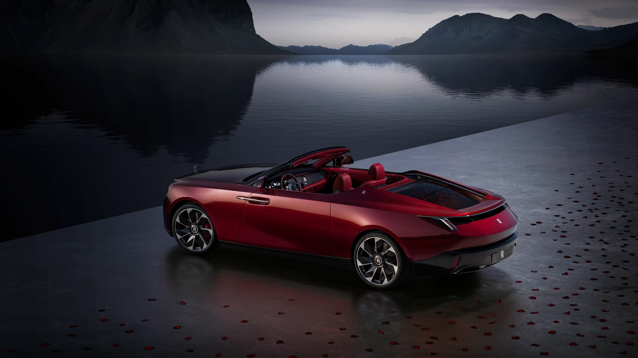 Rolls-Royce La Rose Noire Droptail (2)
