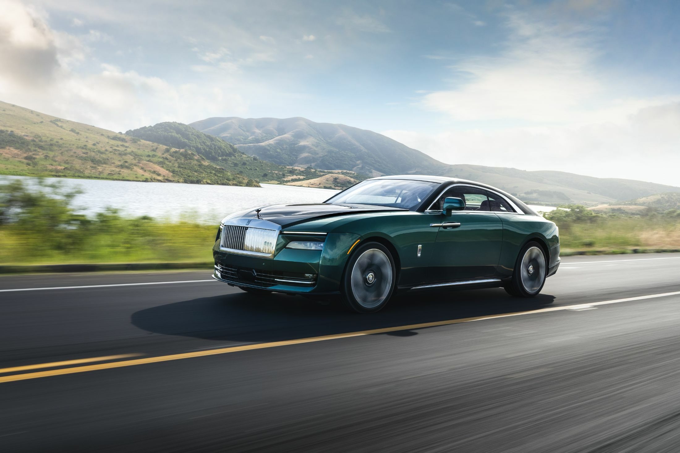 Rolls-Royce Spectre (1)