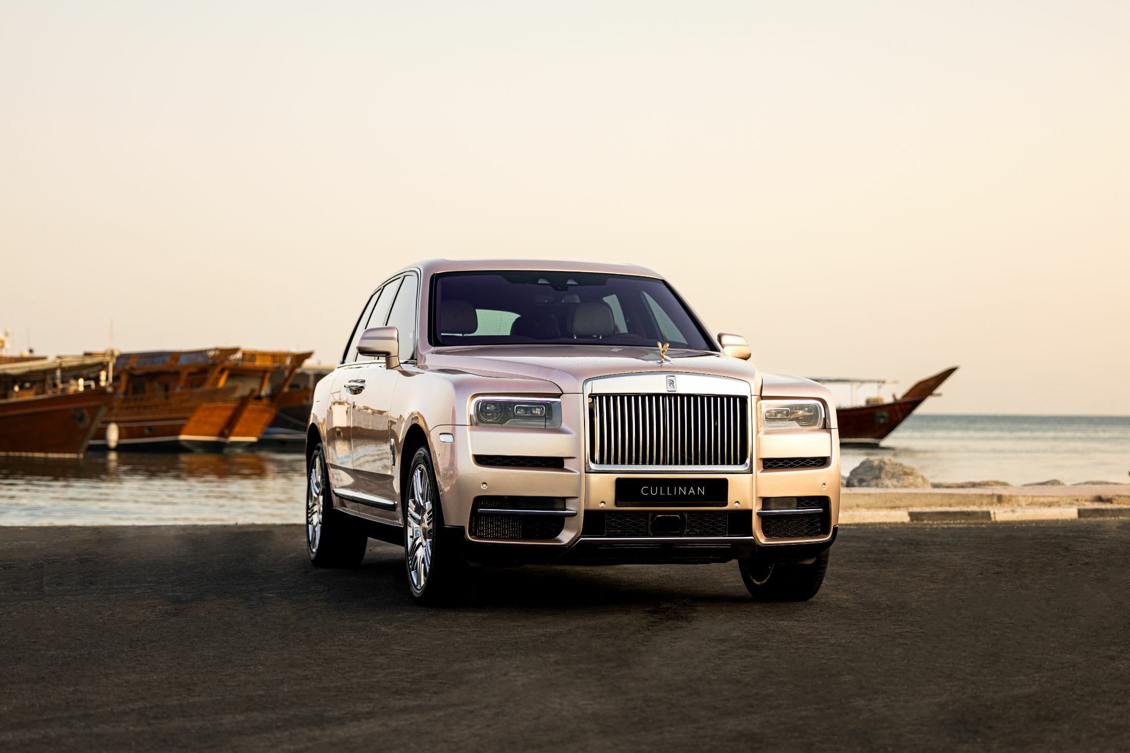 Rolls-Royce The Pearl Cullinan (1)