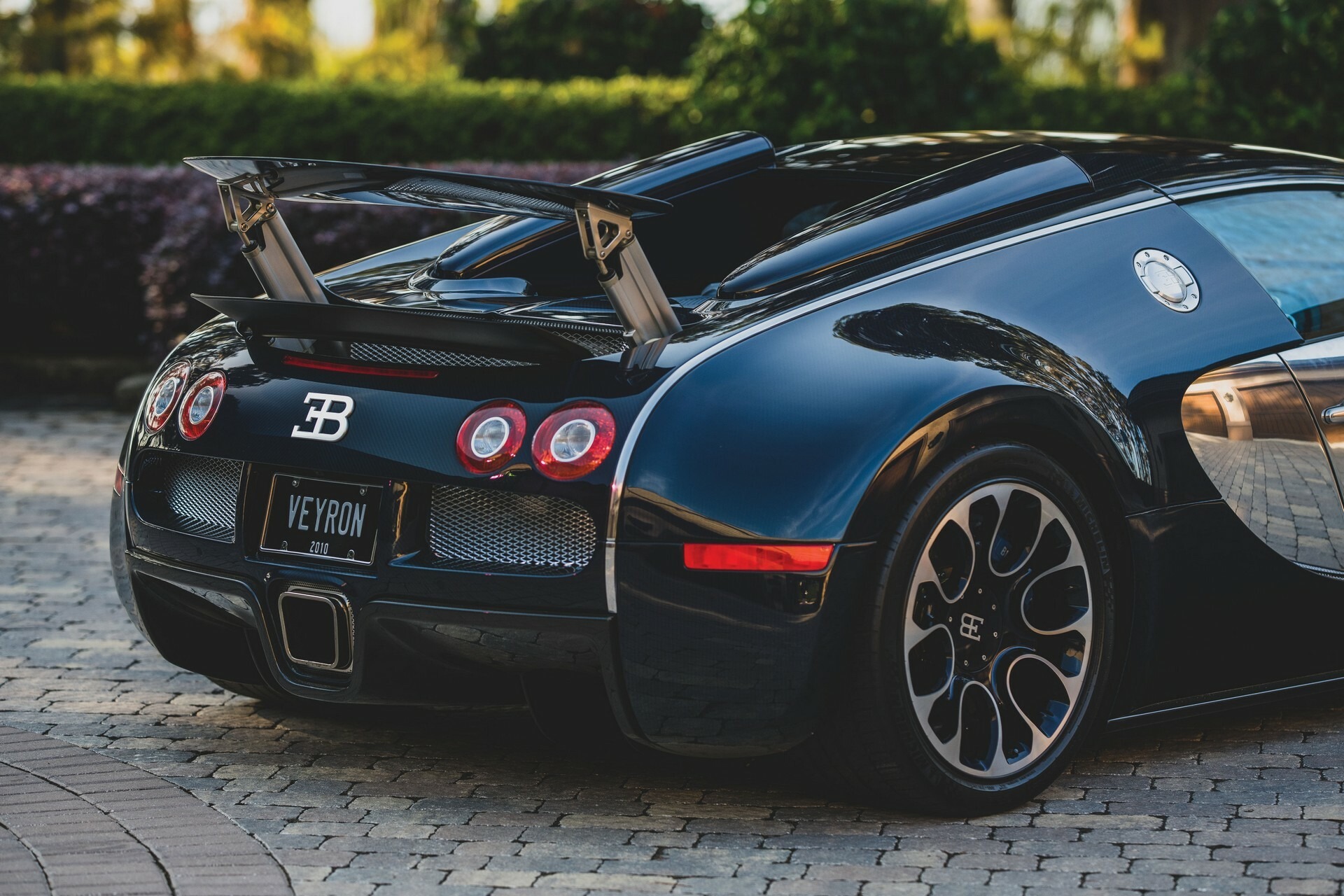 Bugatti Veyron - 7