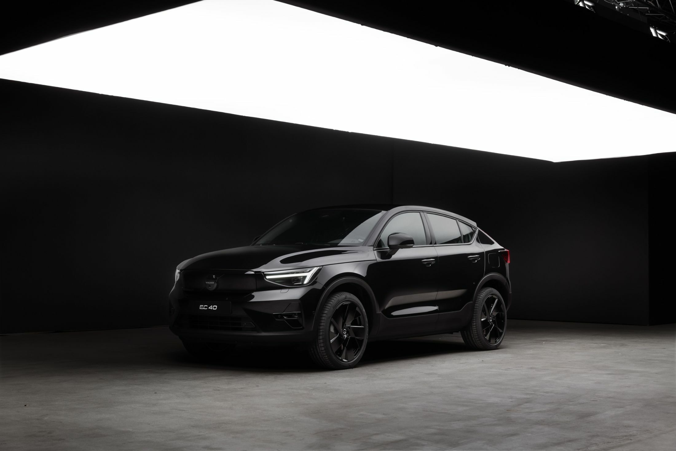 Volvo EC40 Black Edition (1)