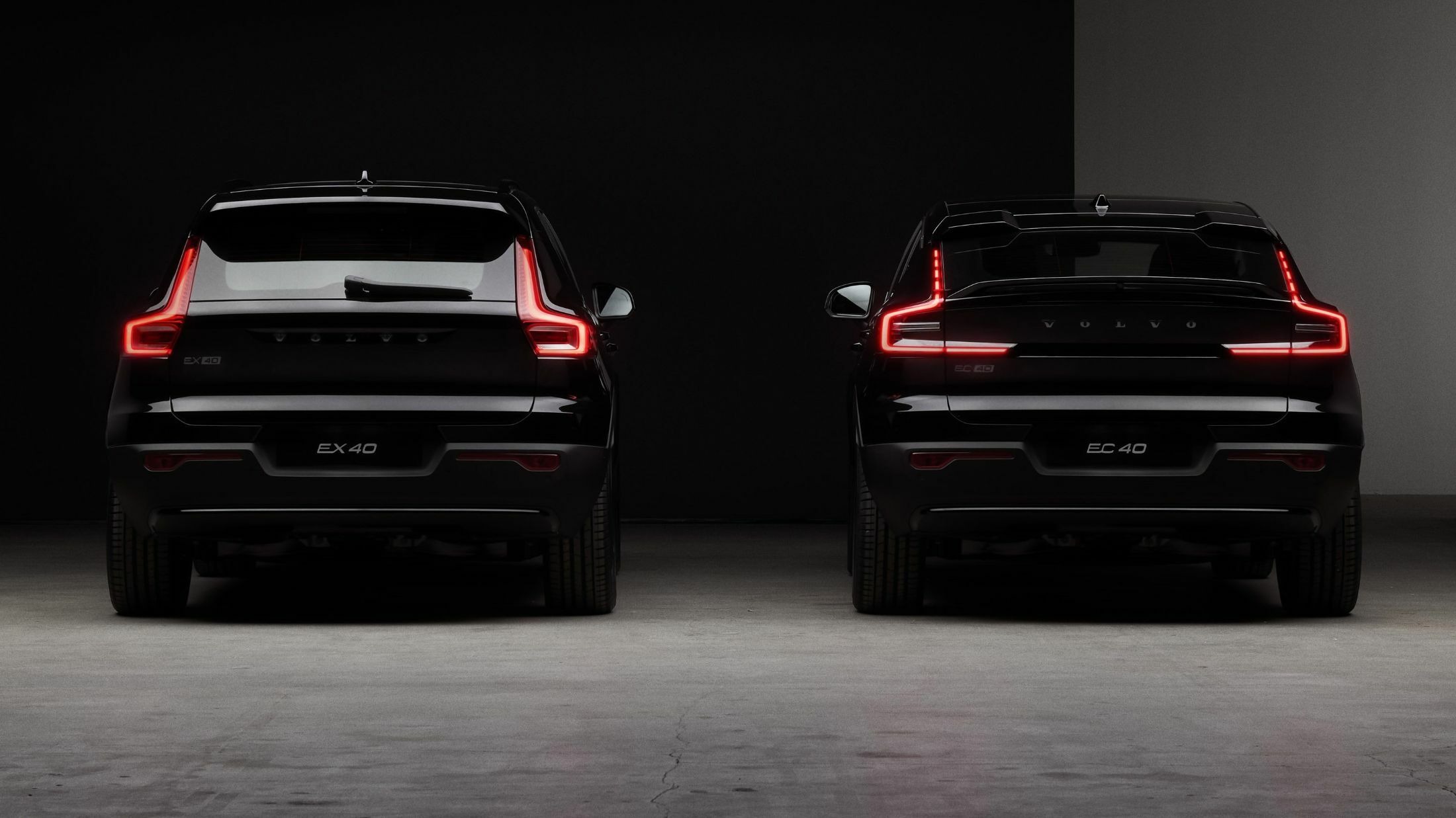 Volvo EX40 And EC40 Black Edition (1)s