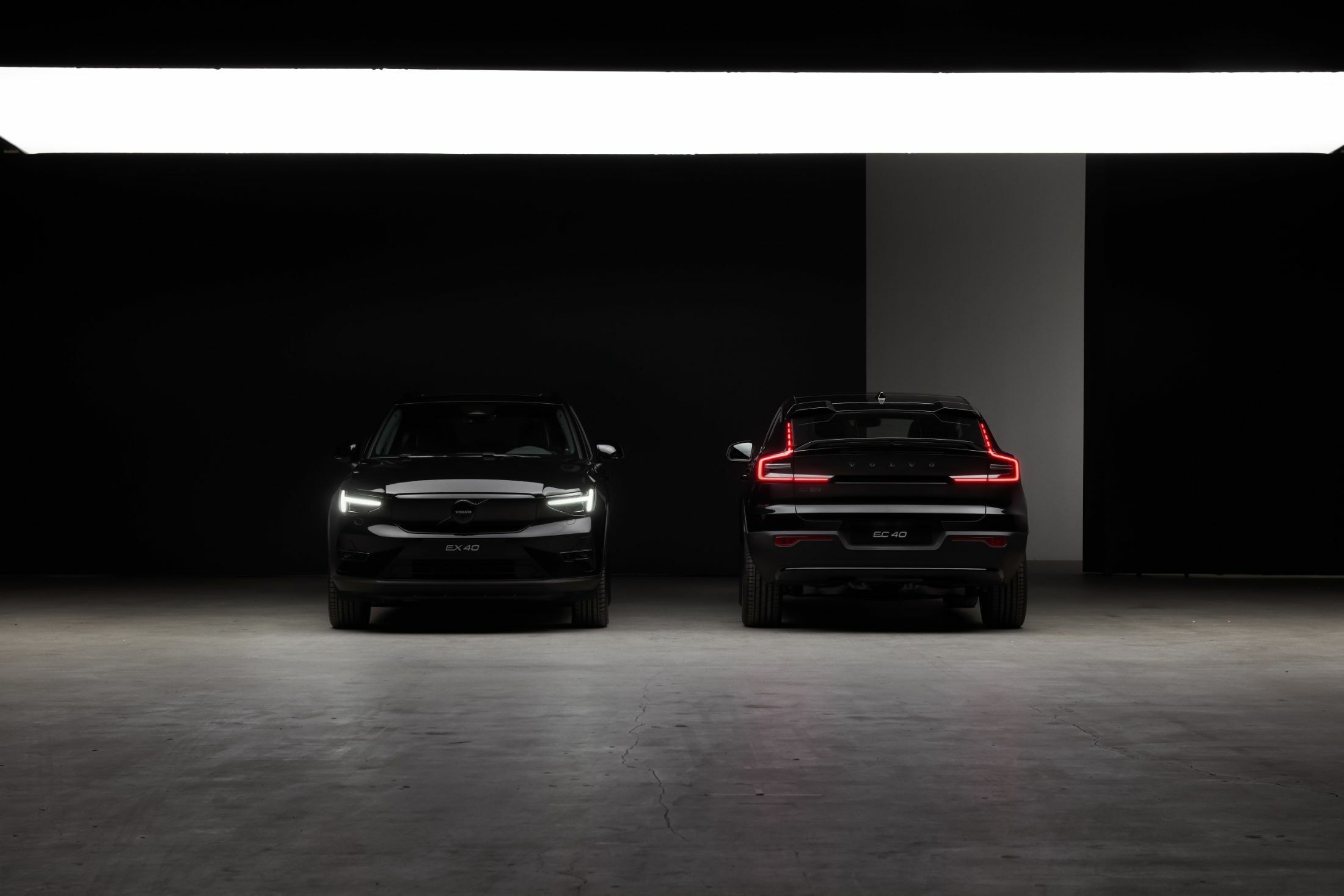 Volvo EX40 And EC40 Black Edition (2)