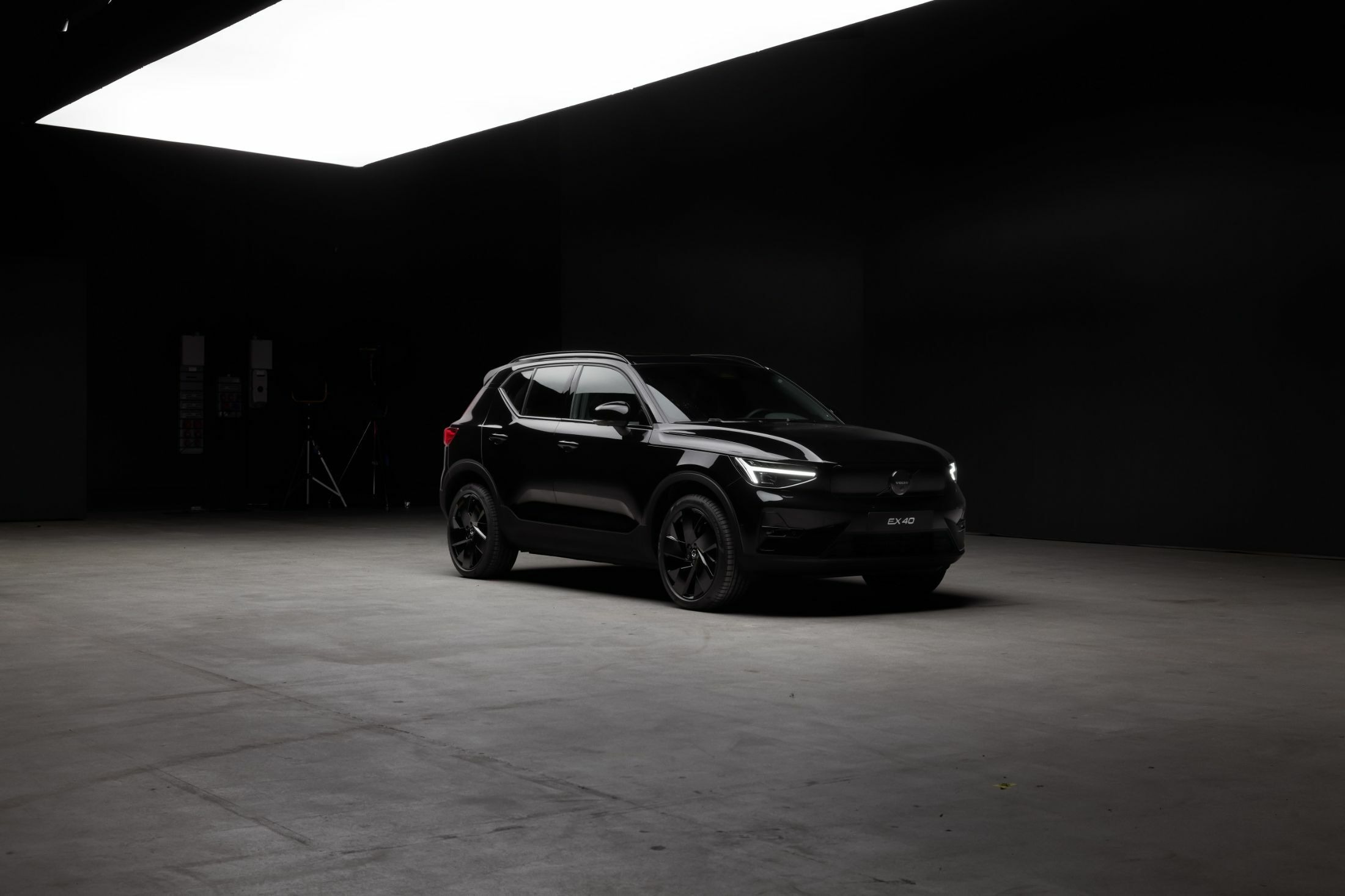Volvo EX40 Black Edition (1)