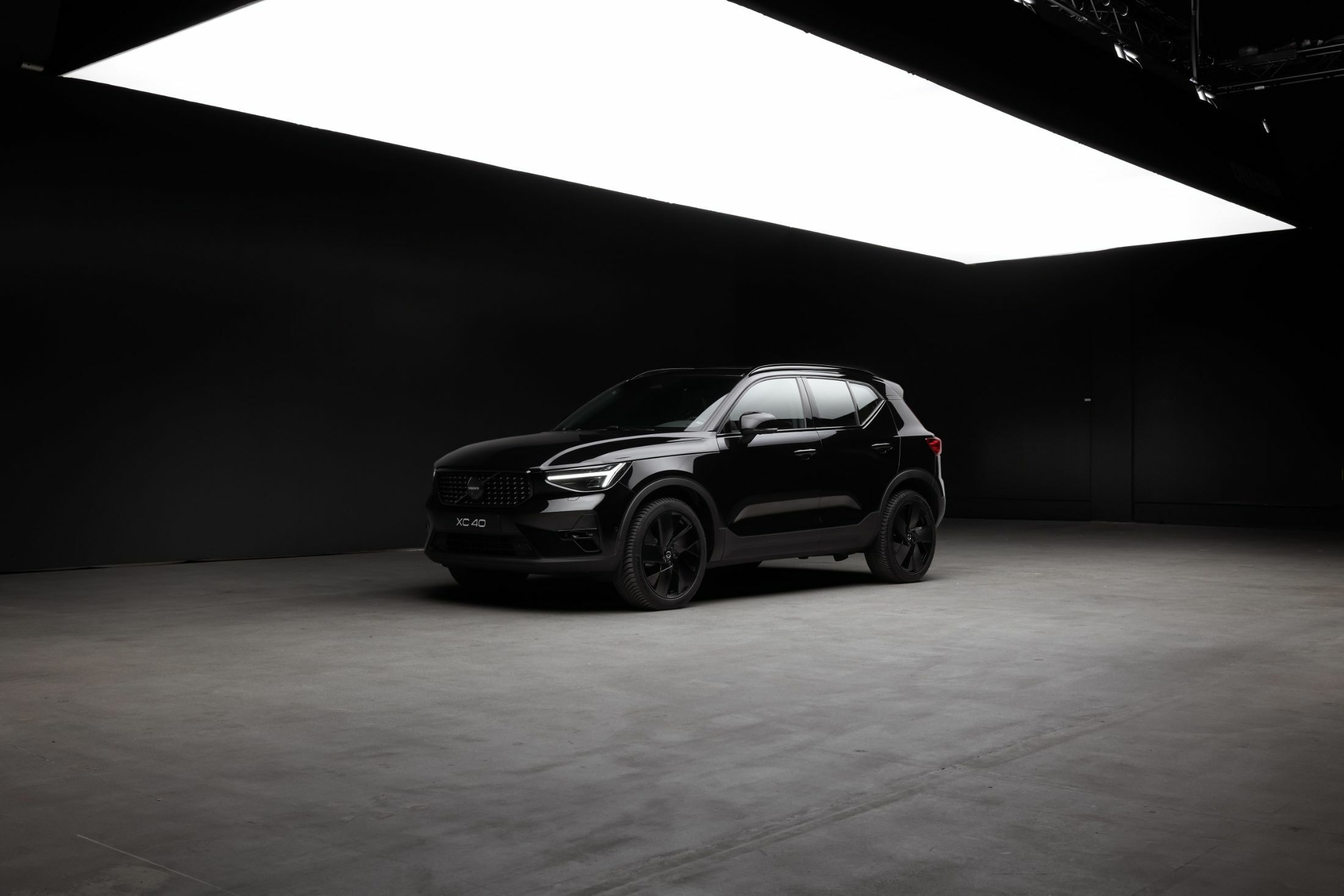 Volvo XC40 Black Edition (1)