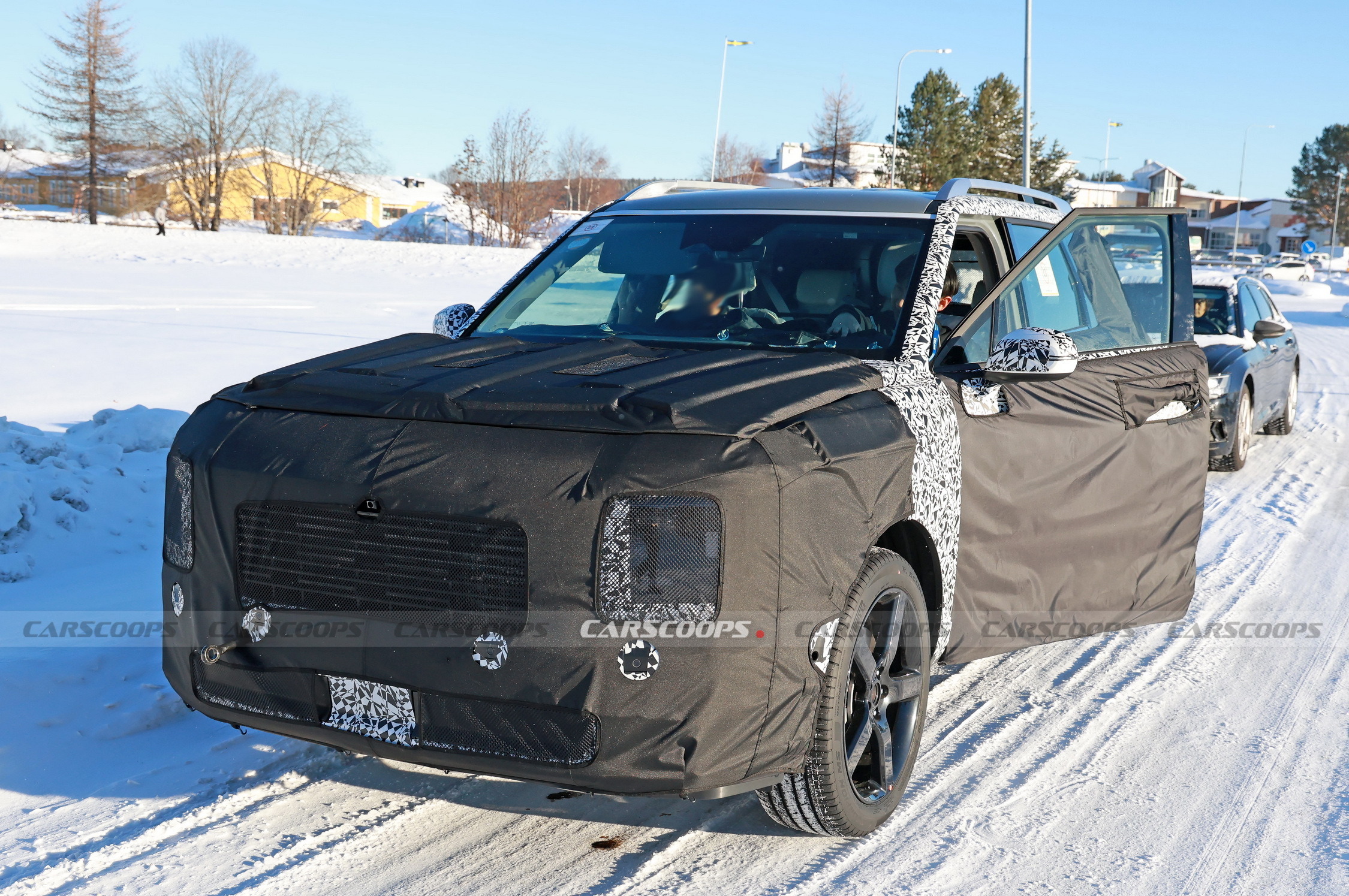 2026 Hyundai Palisade INS-OUT 18Carscoops