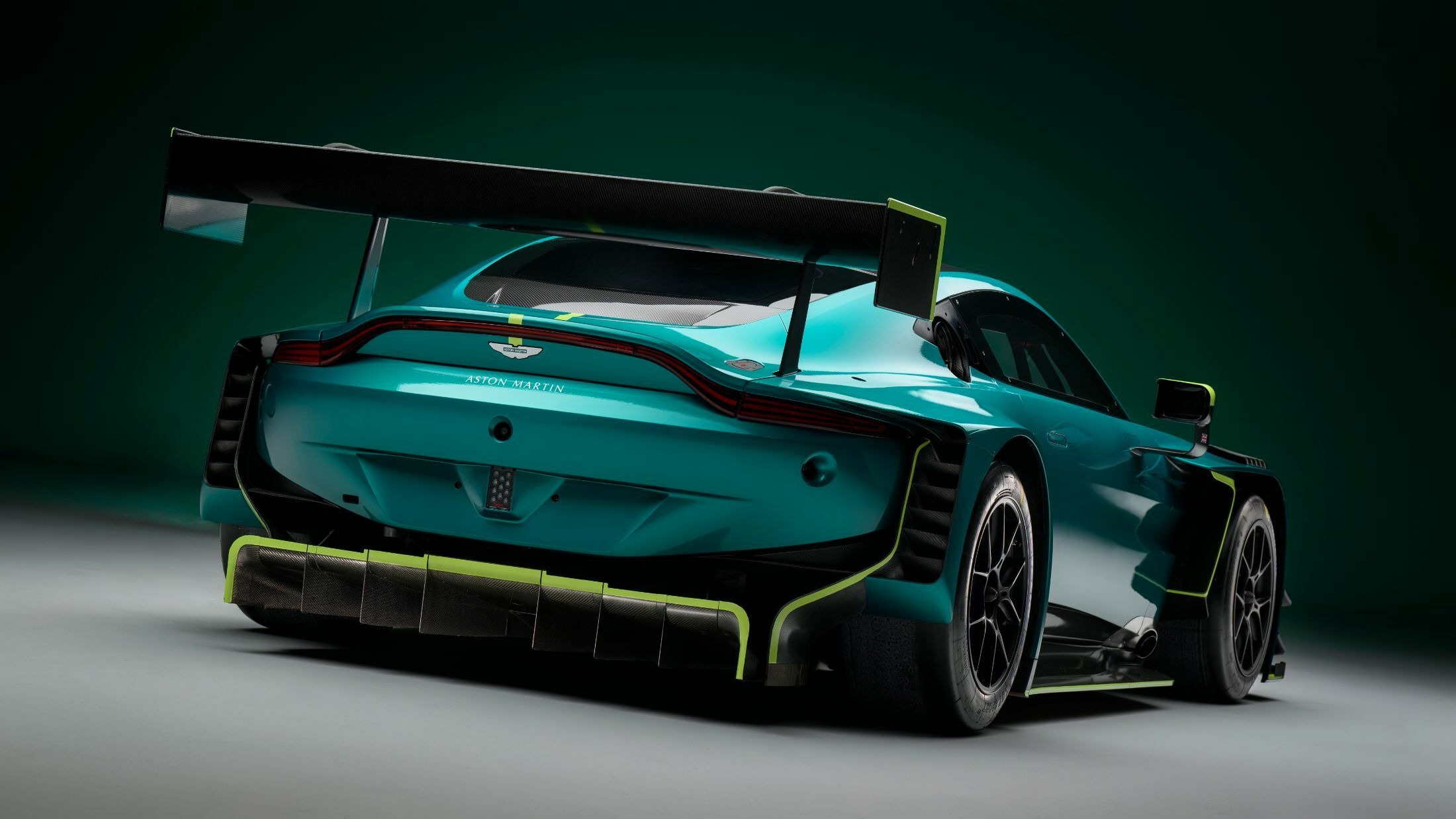 Aston Martin Vantage GT3 (5)
