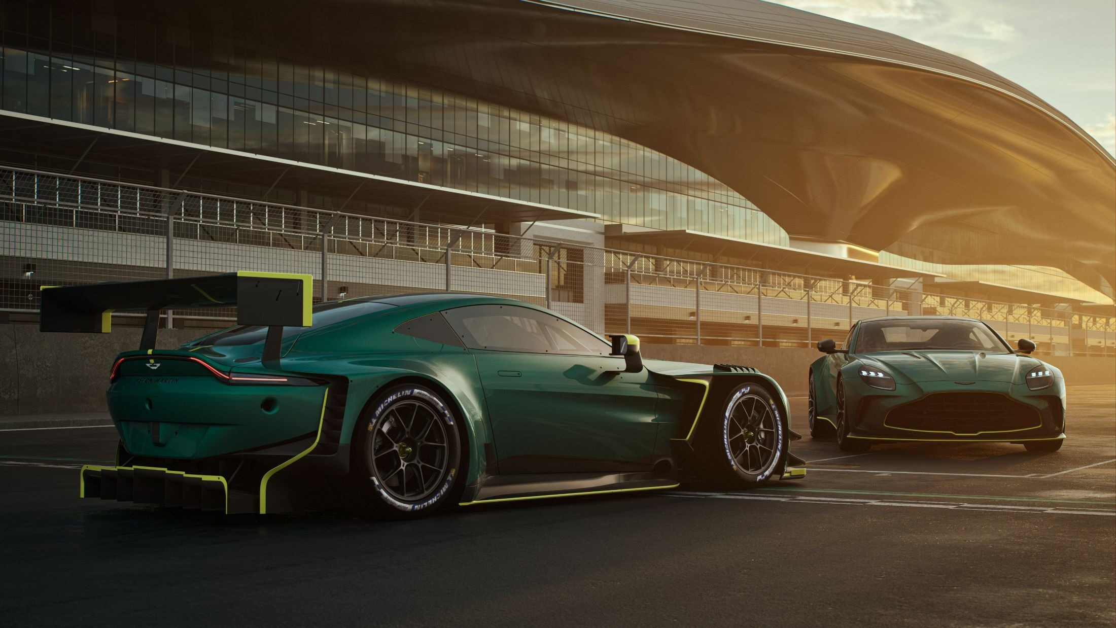 Aston Martin Vantage GT3 And AMR24 F1 (4)