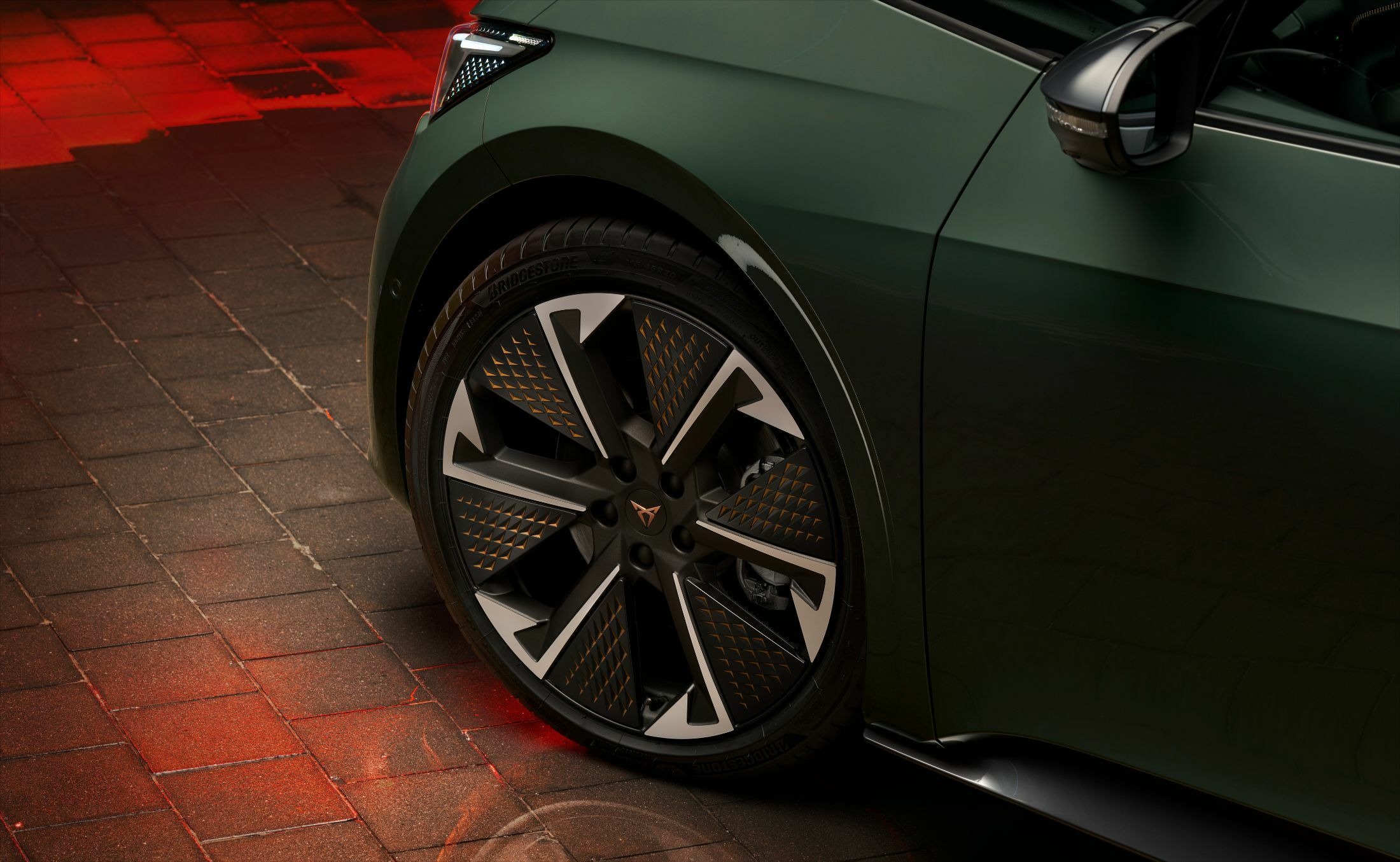 Cupra Born VZ (7)