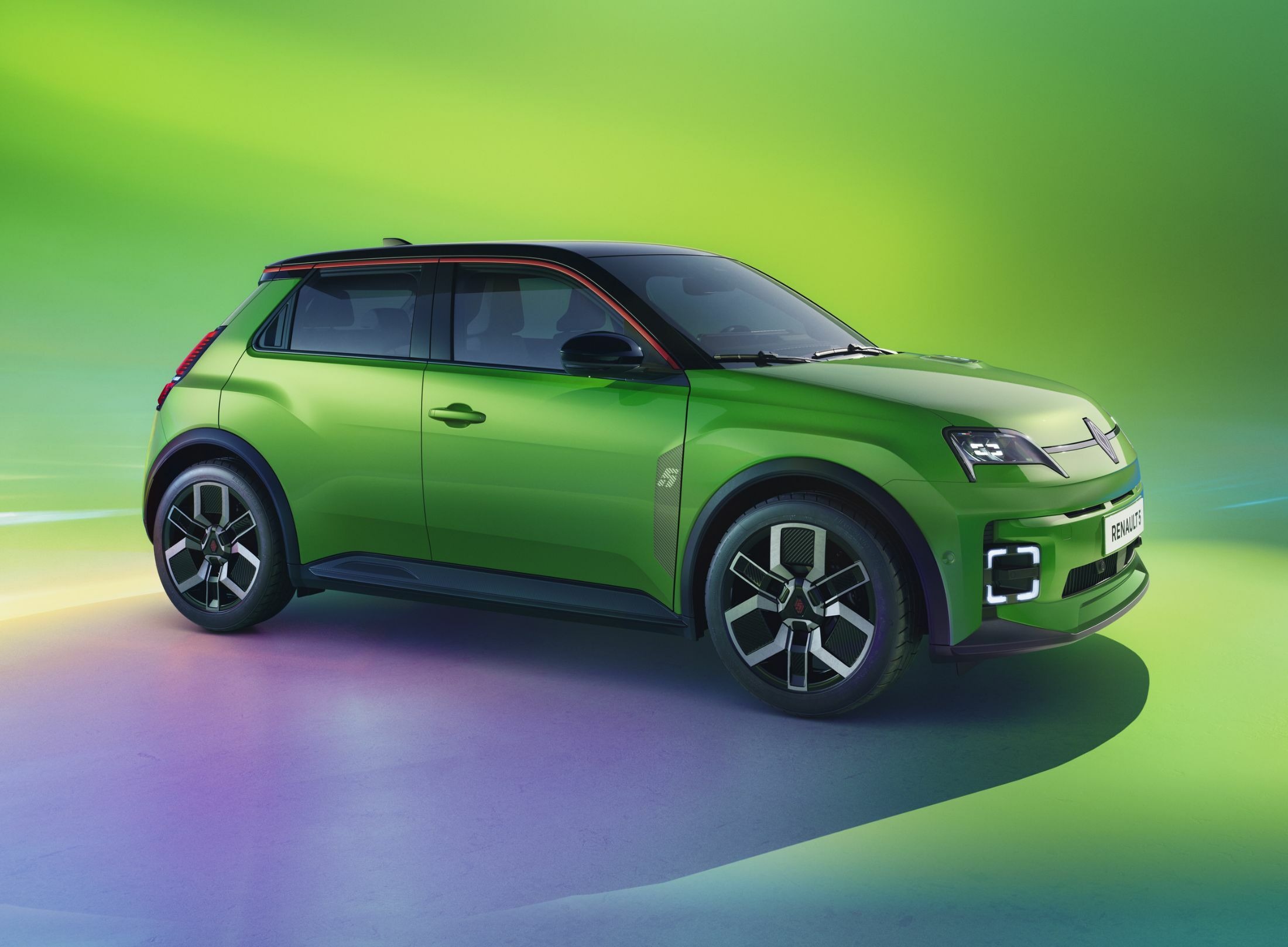 Renault 5 Electric - Green (1)