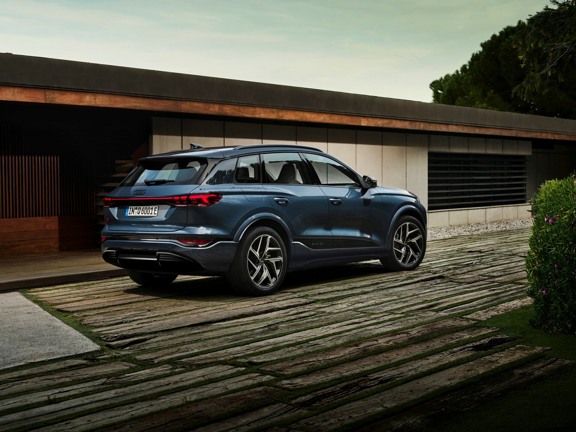2025 Audi Q6 e-tron 03018 32