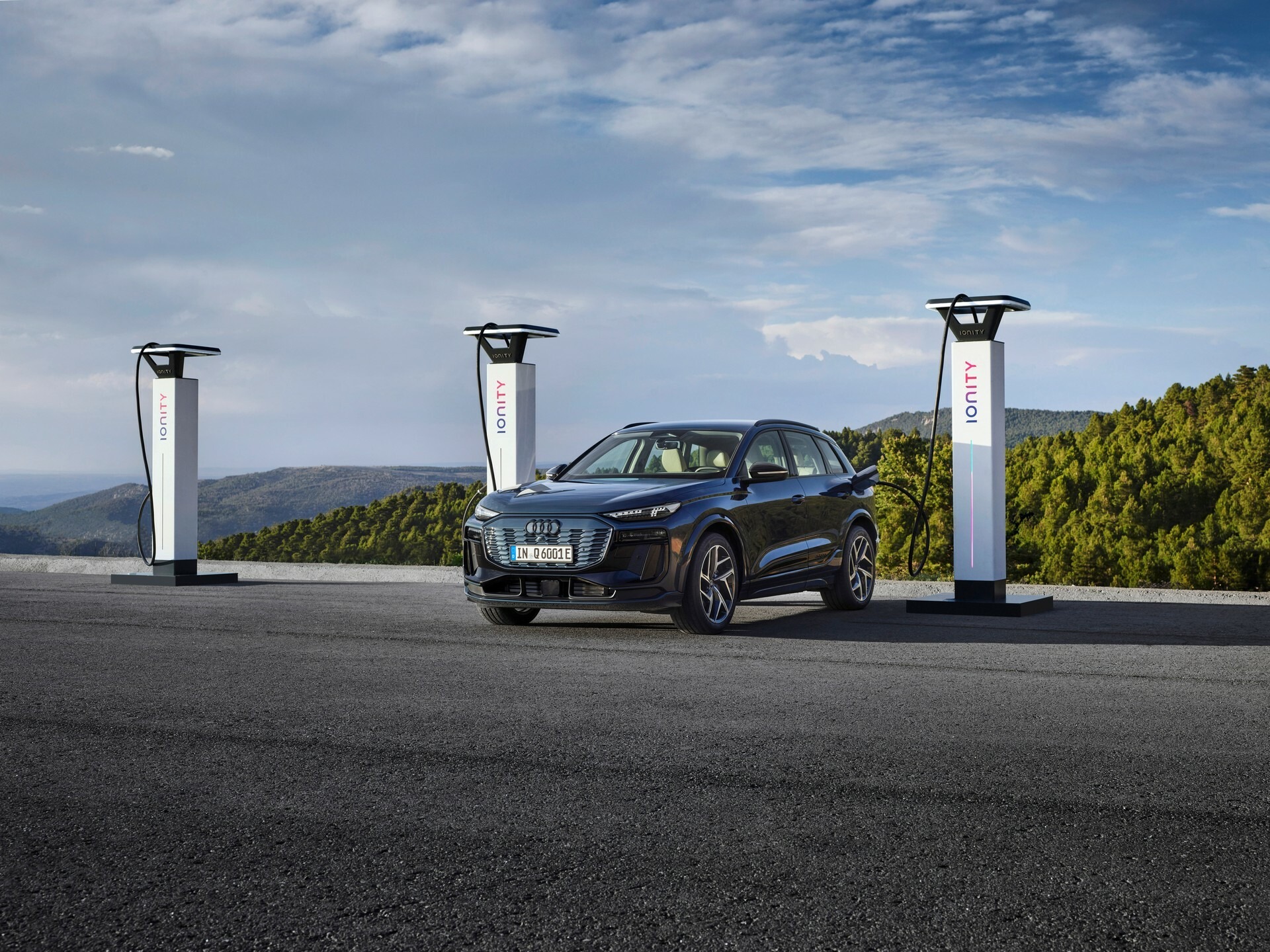 2025 Audi Q6 e-tron 03018 45