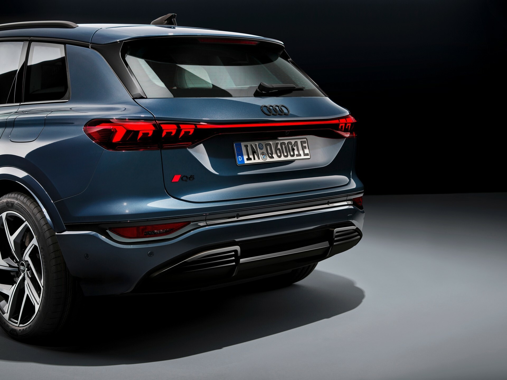 2025 Audi Q6 e-tron 03018 5
