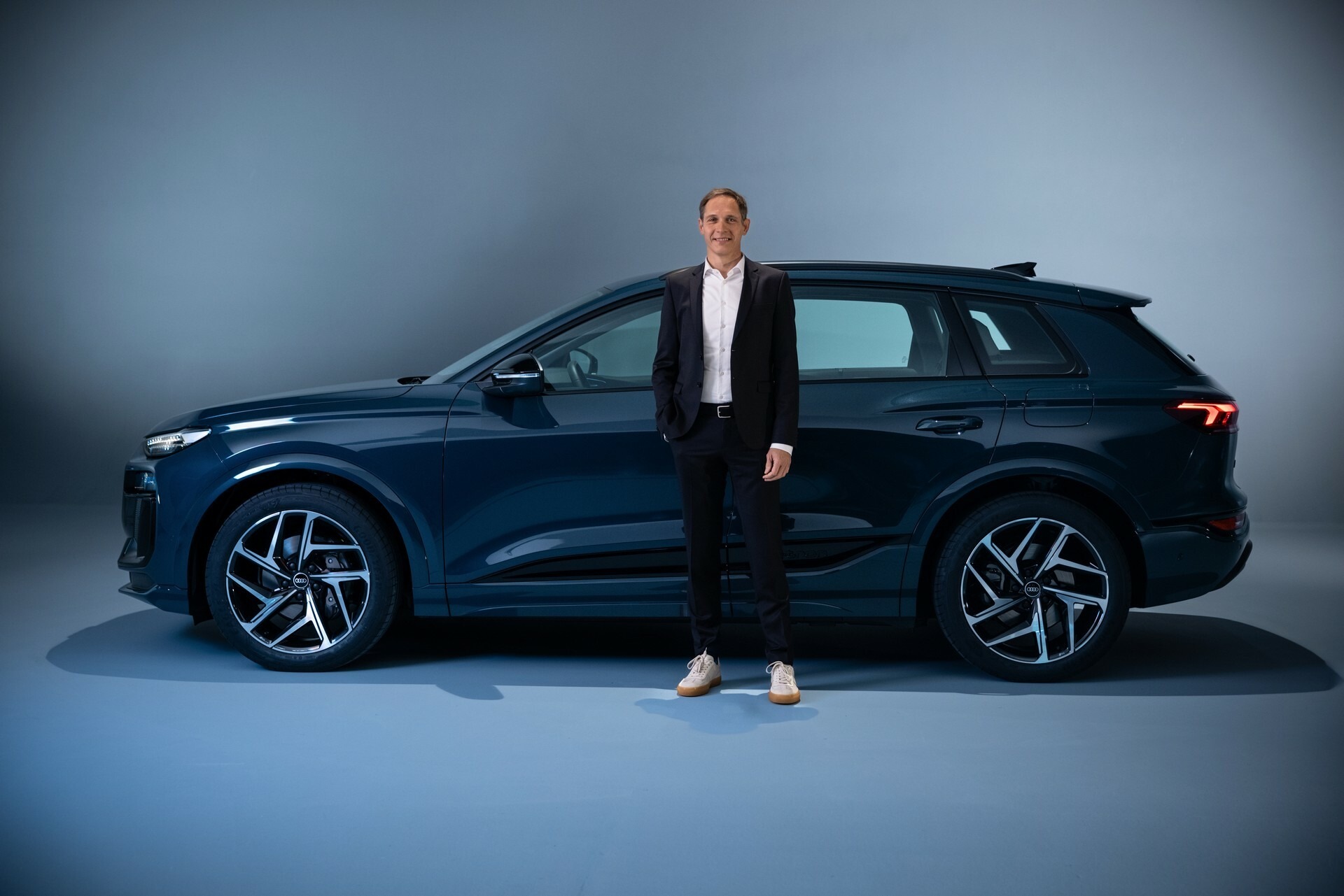 2025 Audi Q6 e-tron 03018 90