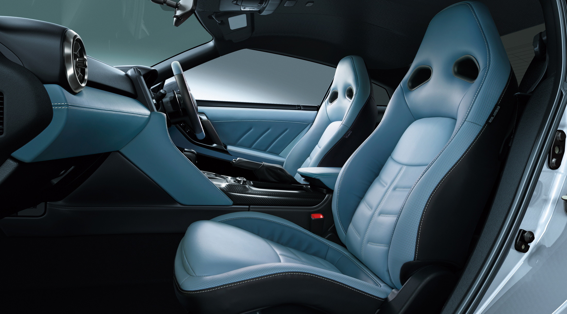2025 Nissan GT-R Interior (3)