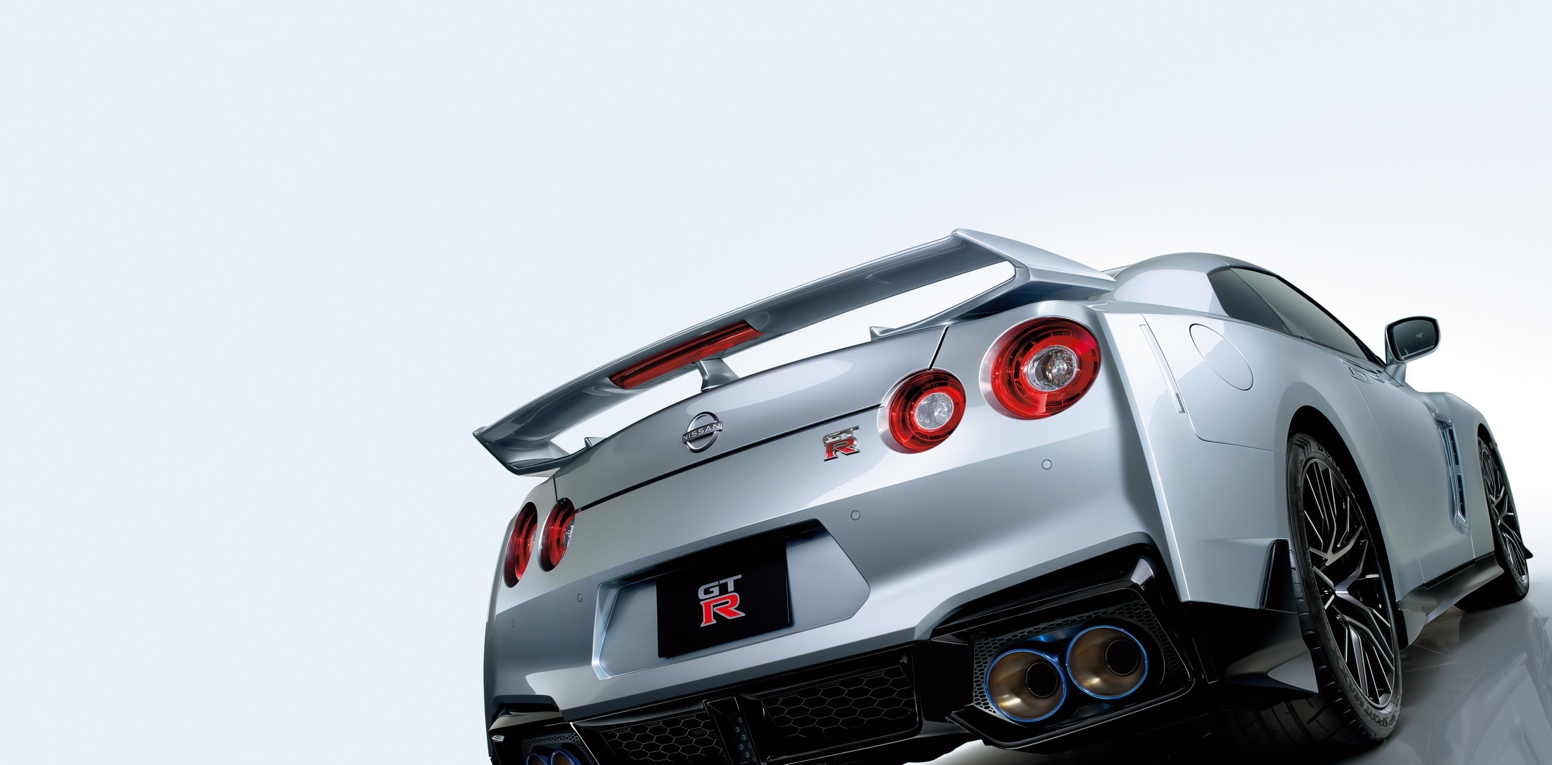 2025 Nissan GT-R - Japan (4)
