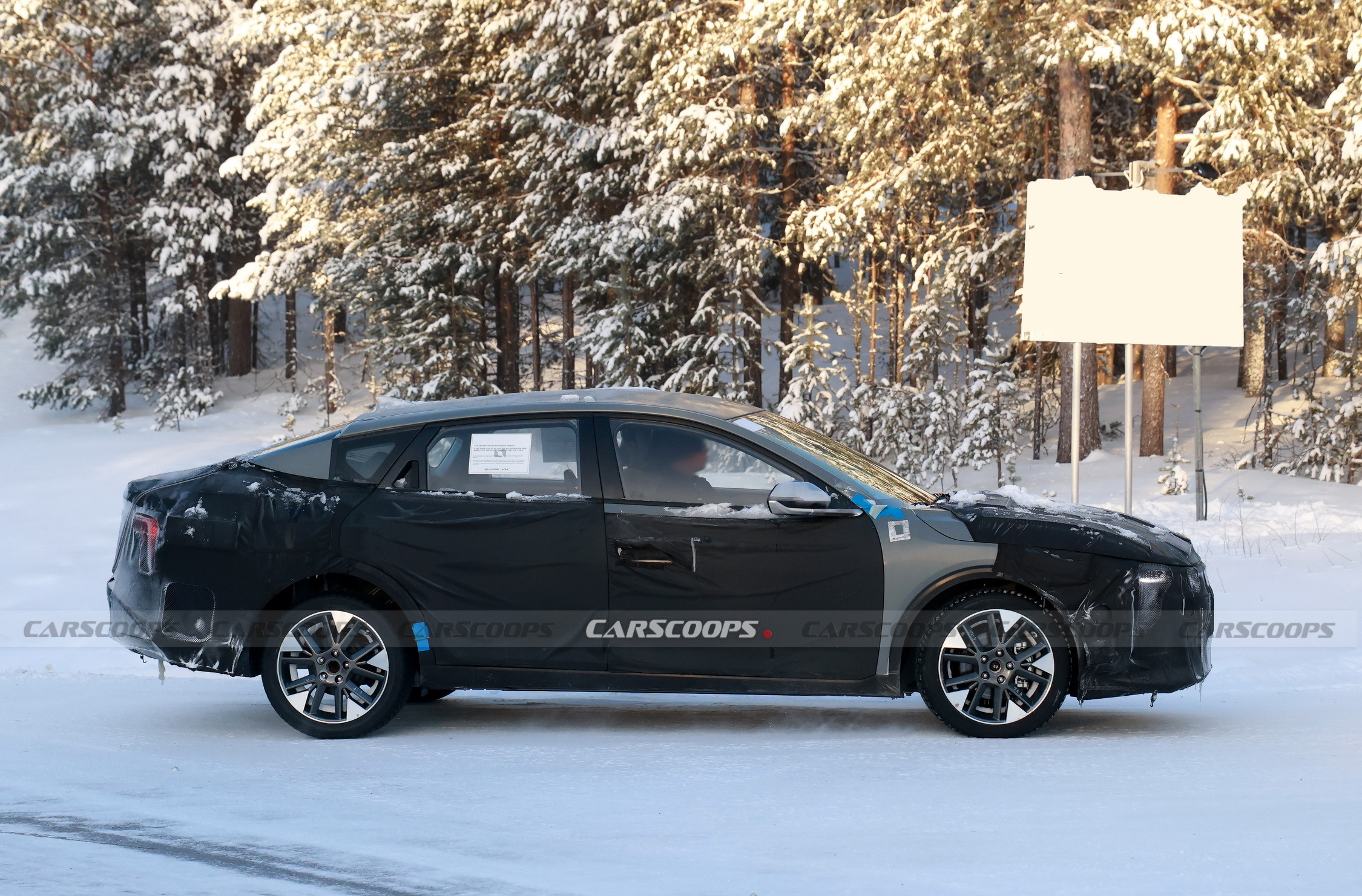 Kia K4 (14)