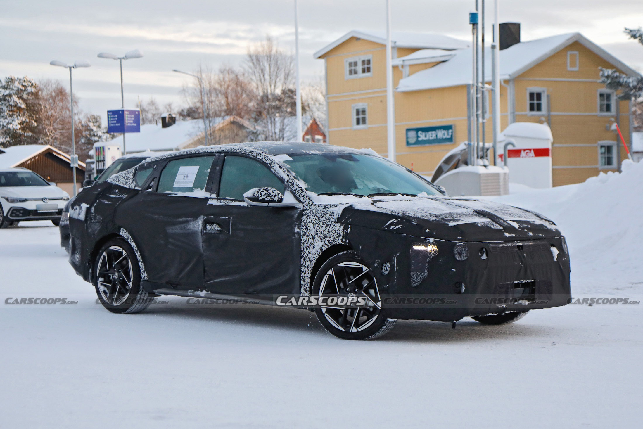 Kia K4 Forte spy shots scoop 00004