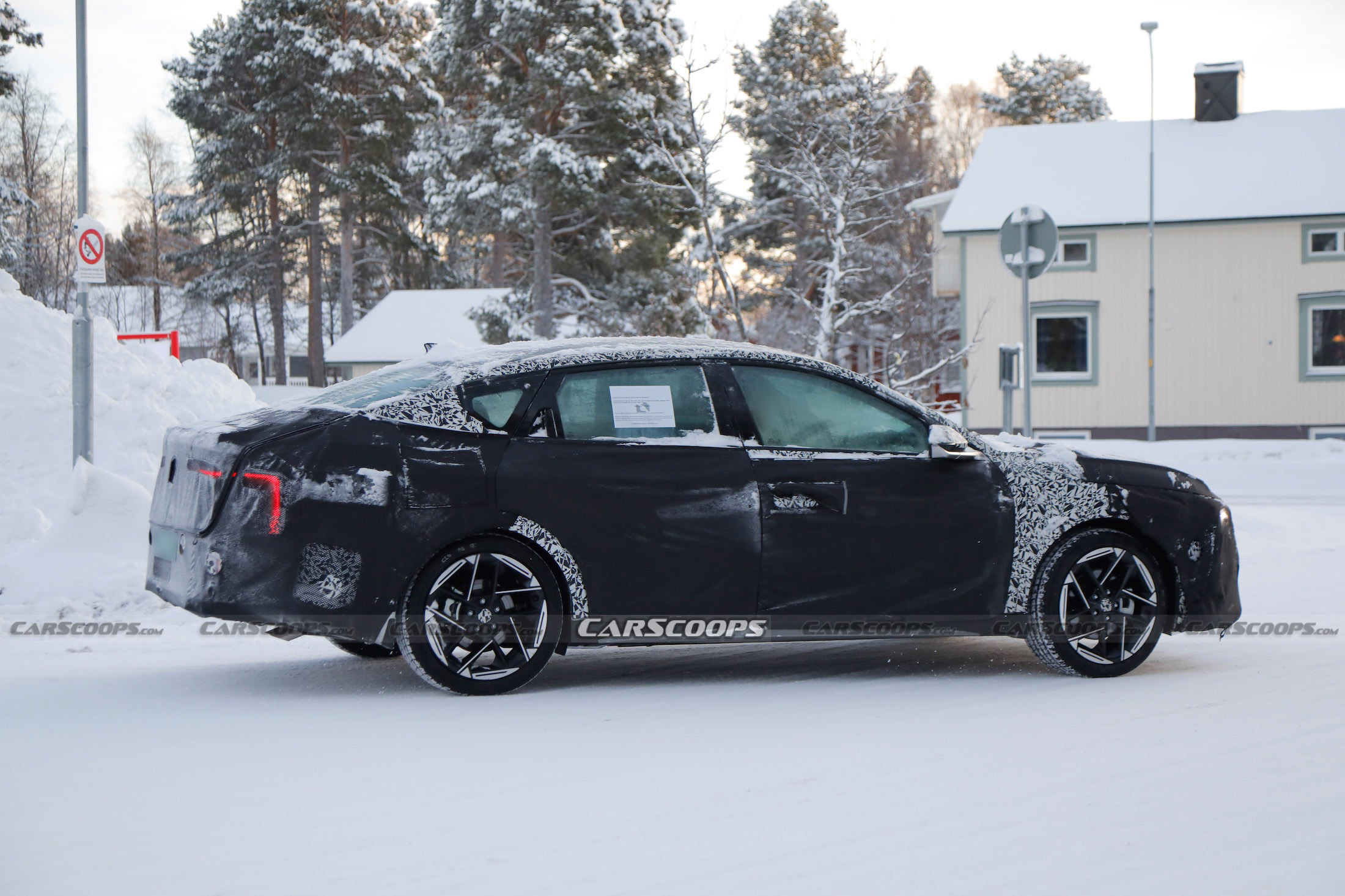 Kia K4 Forte spy shots scoop 00008