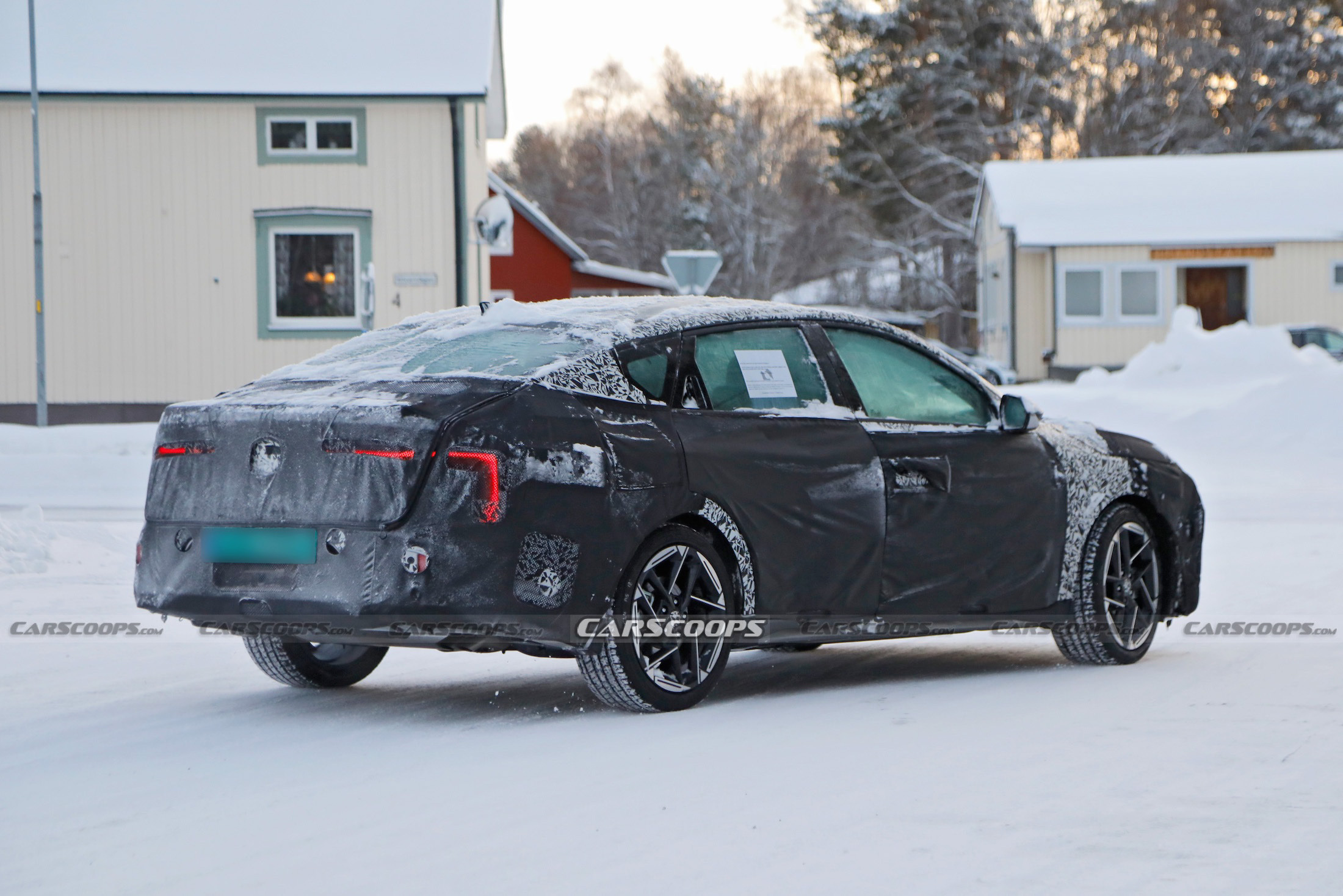 Kia K4 Forte spy shots scoop 00010