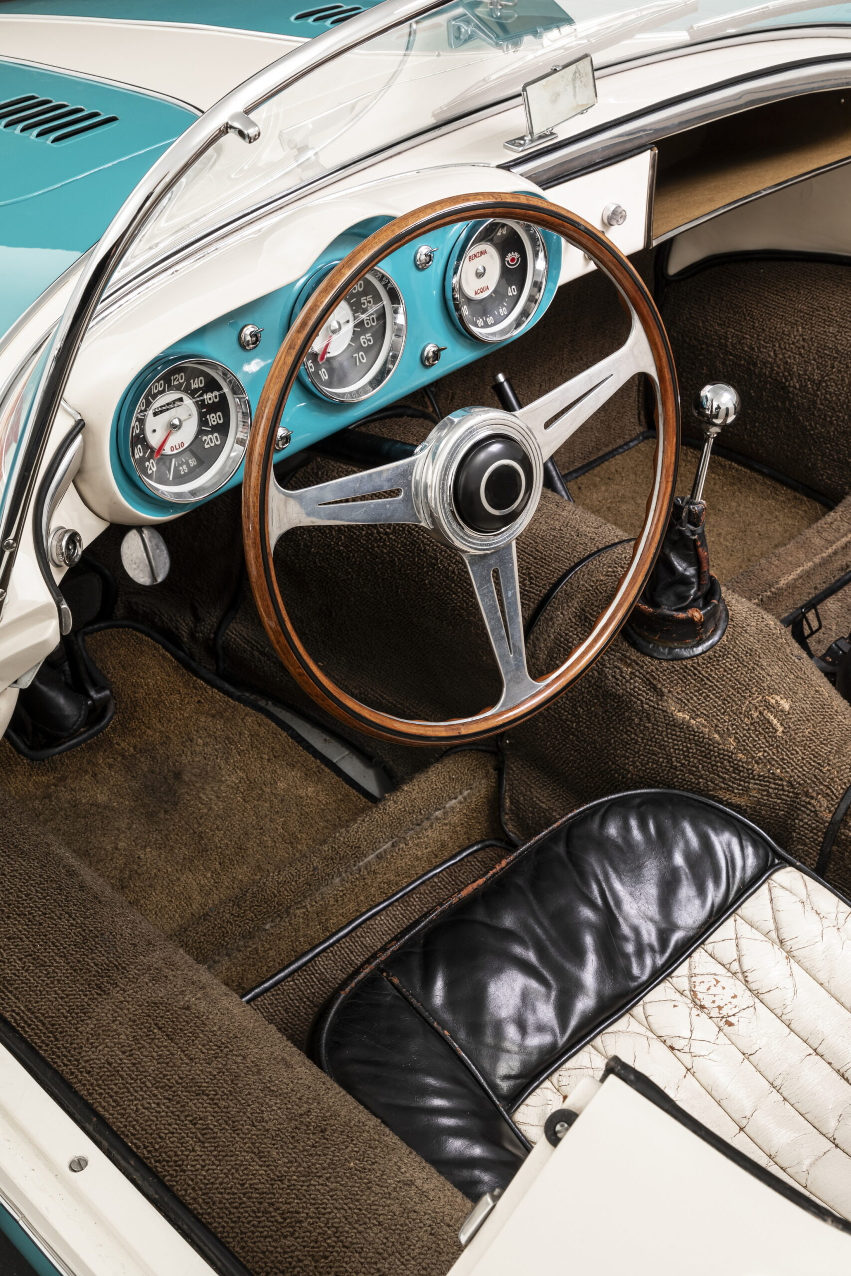 1955 Abarth 208 A Spyder Detail 3