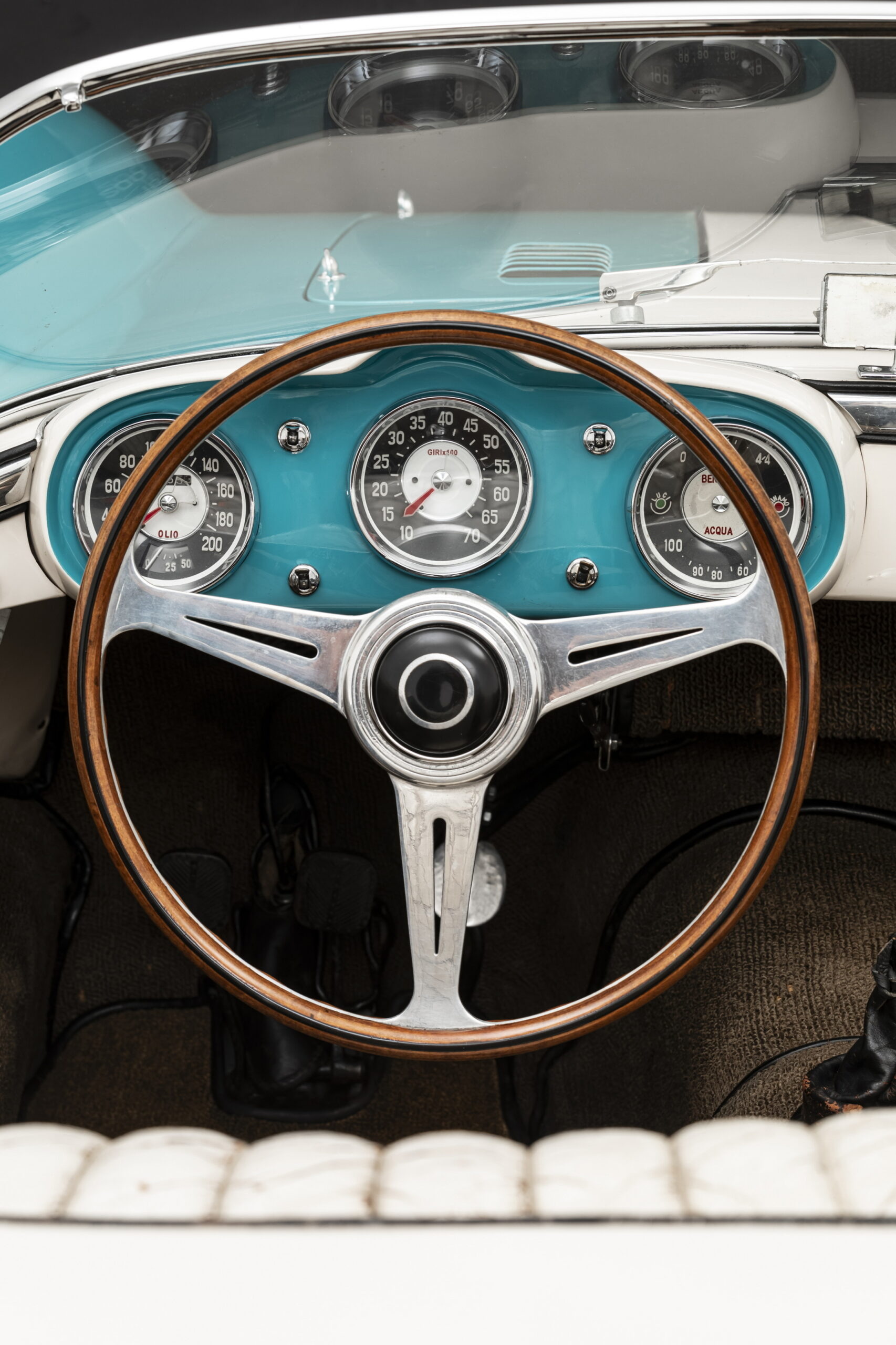 1955 Abarth 208 A Spyder Detail 4