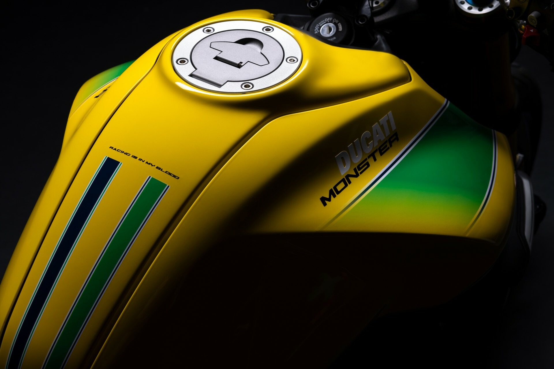 Ducati Monster Senna 516 47