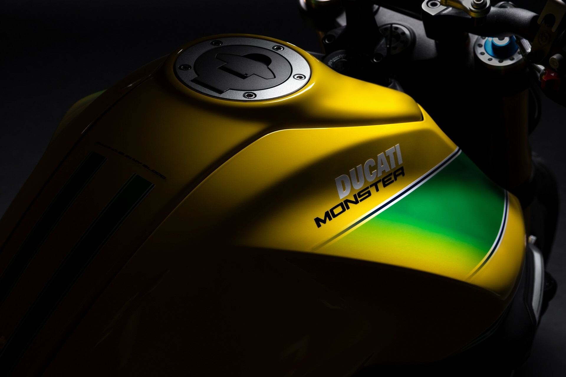 Ducati Monster Senna 516 48